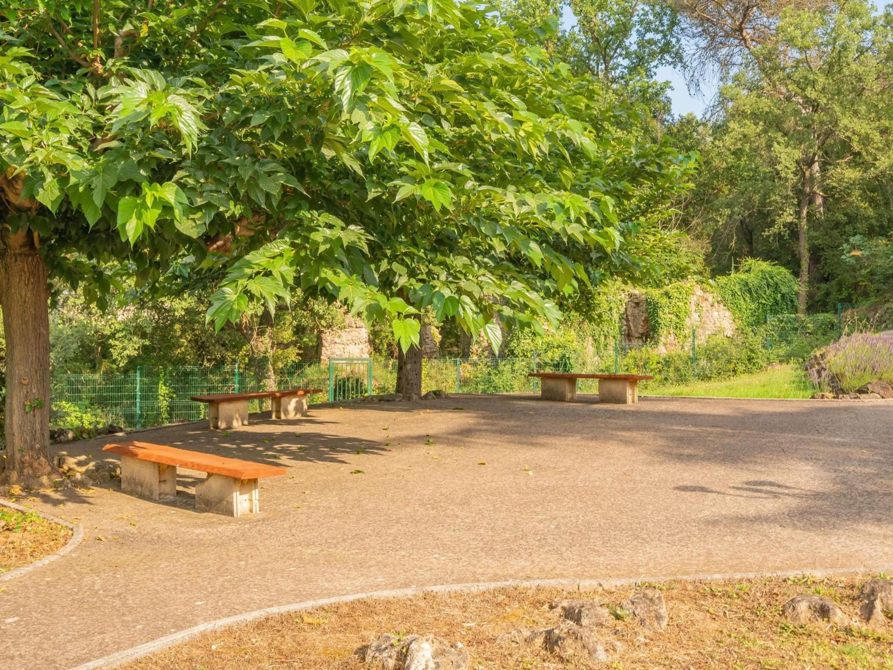 Property building in ibis Antibes Sophia-Antipolis