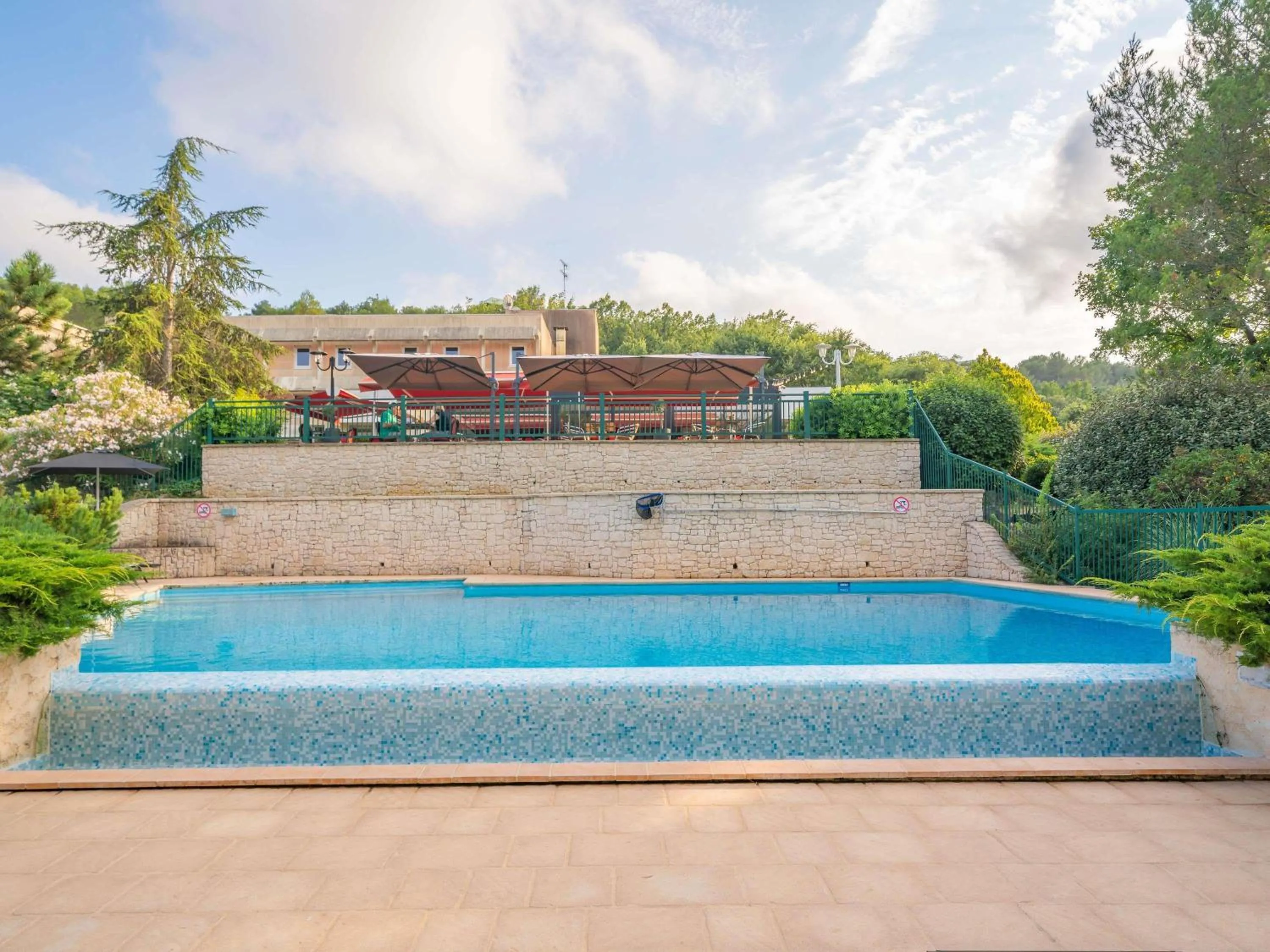 Property building in ibis Antibes Sophia-Antipolis