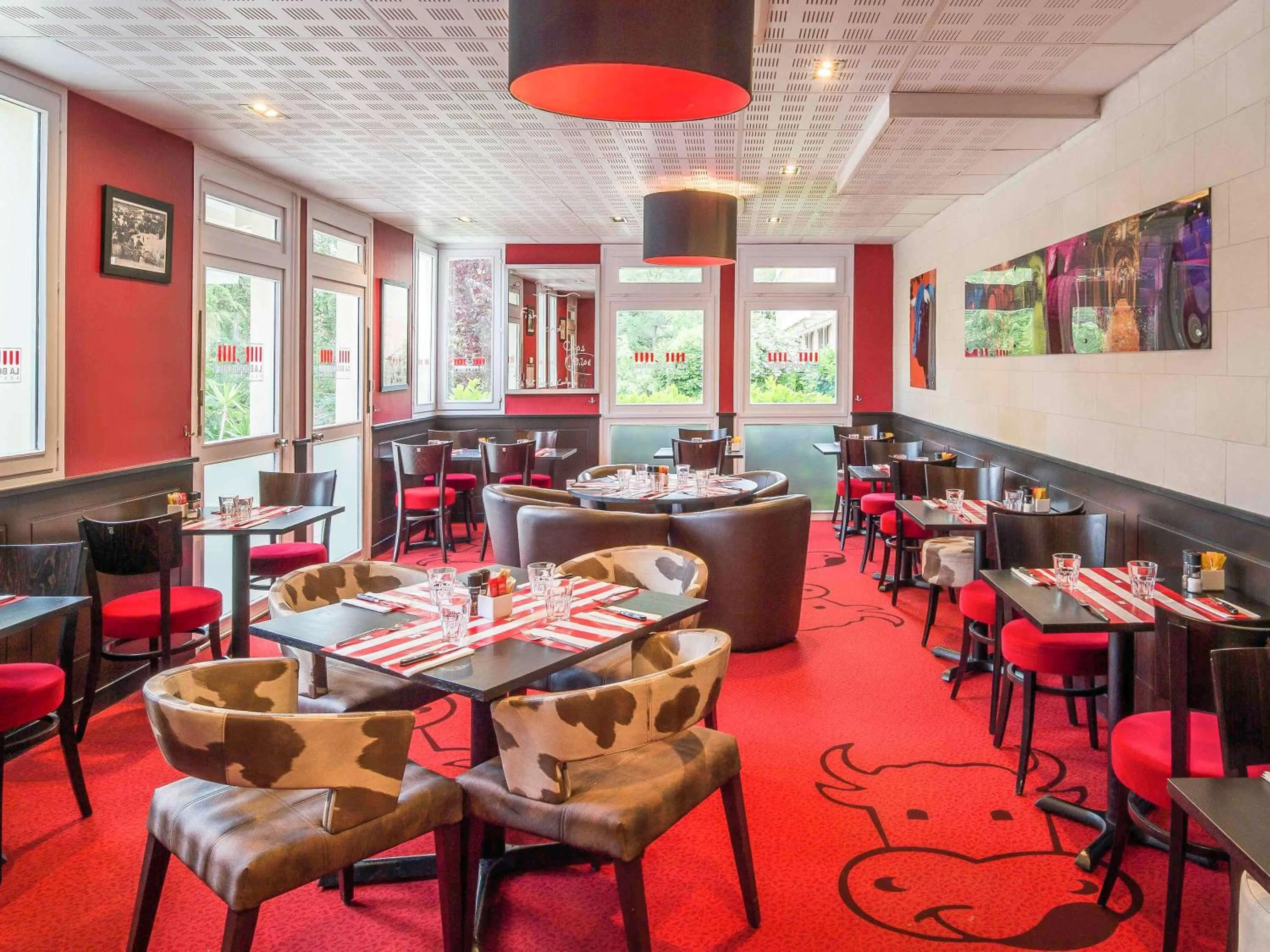 Restaurant/places to eat in ibis Antibes Sophia-Antipolis