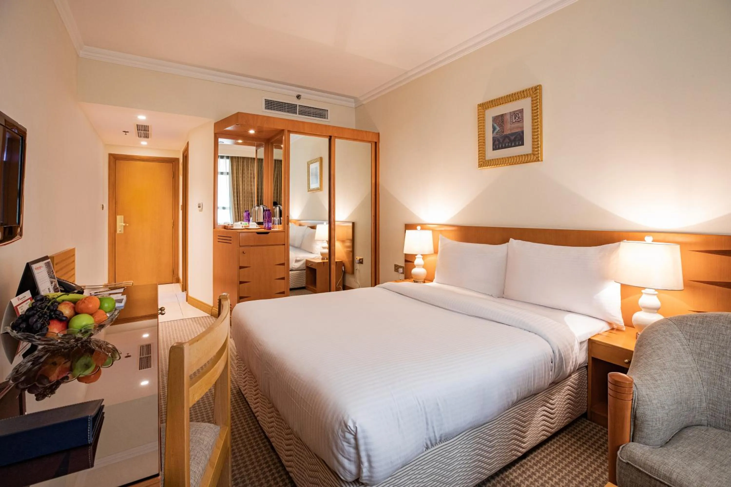 Photo of the whole room, Bed in Swiss-Belinn Doha