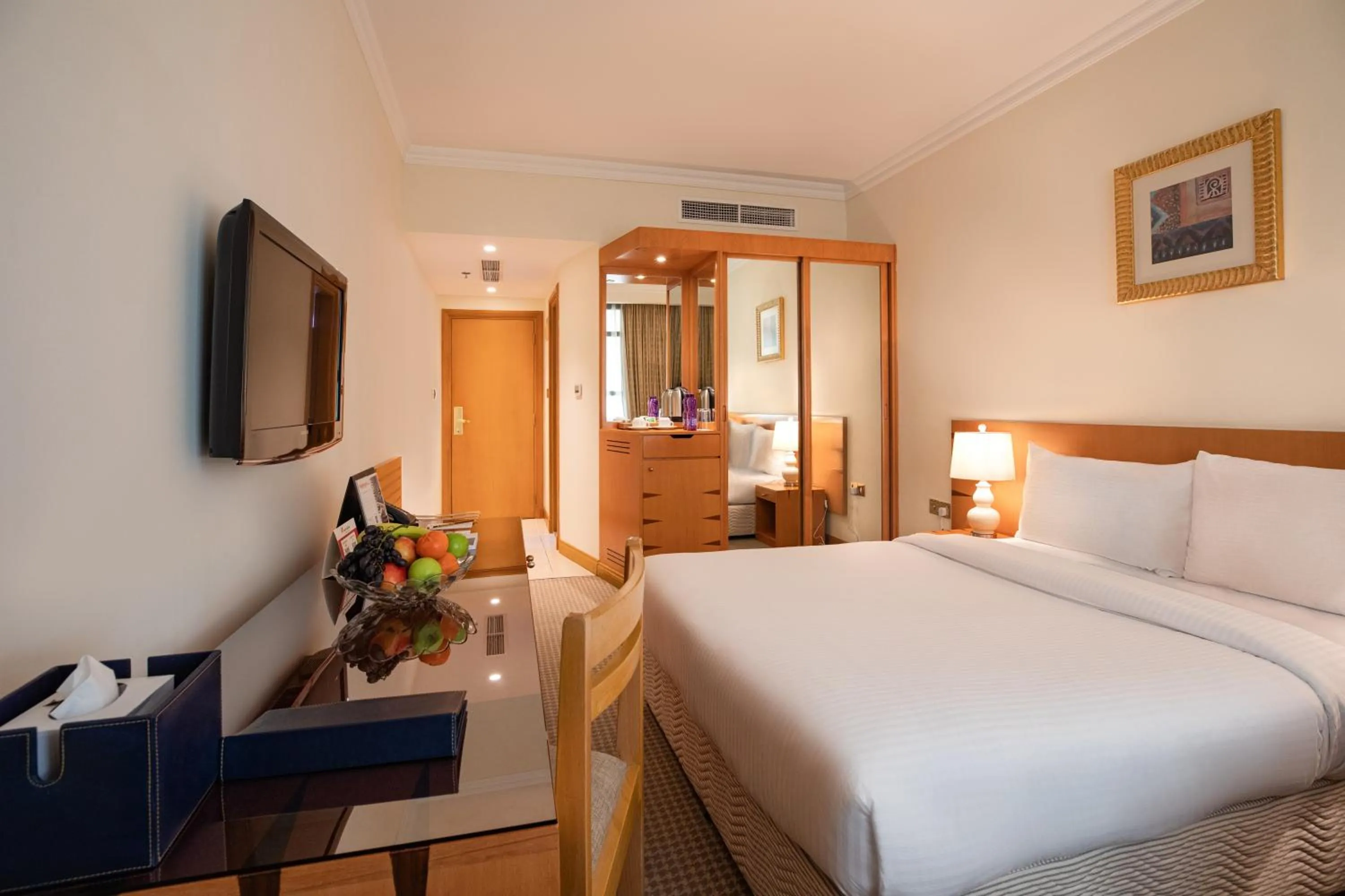 Photo of the whole room, Bed in Swiss-Belinn Doha