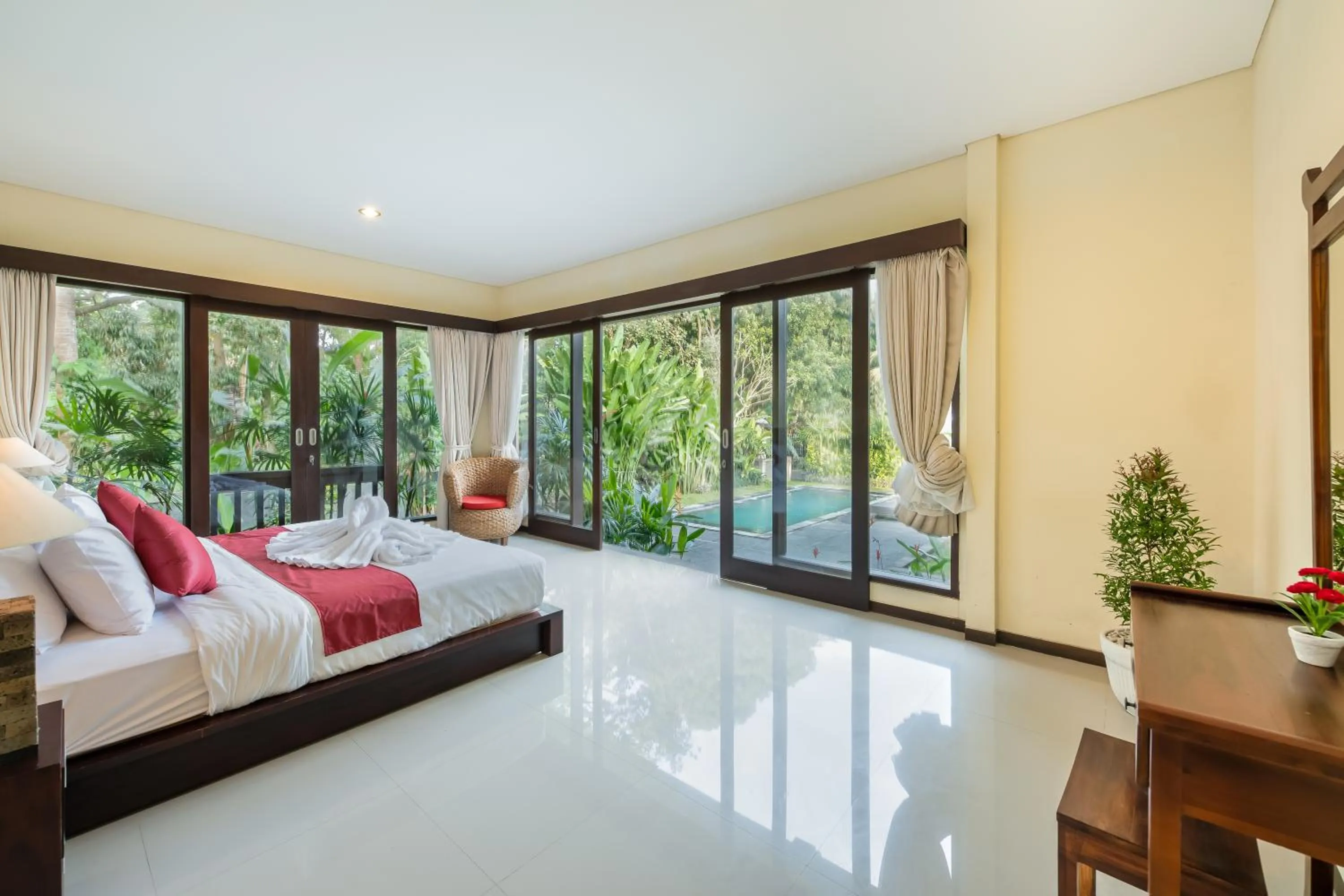 Photo of the whole room, Bed in Mardika Private Villa