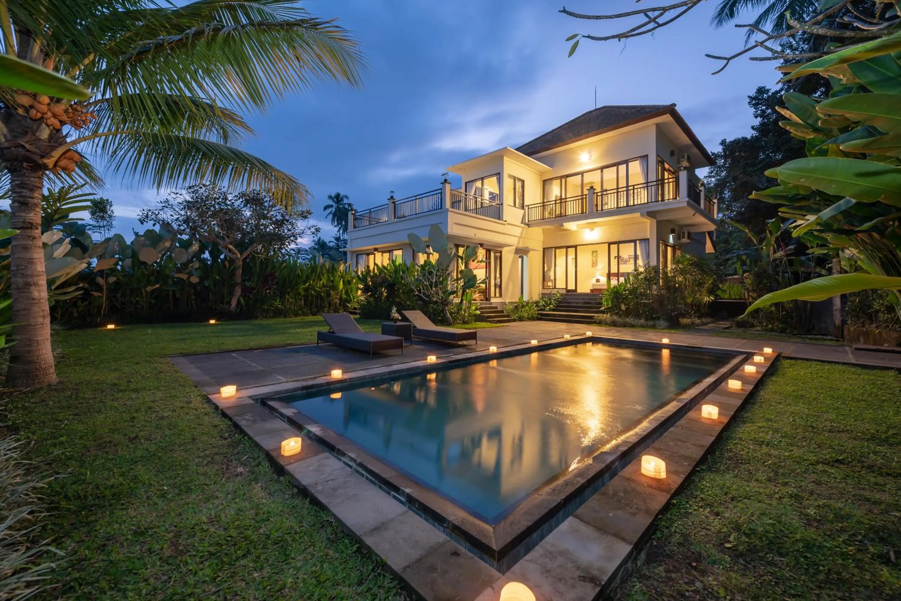 Property building in Mardika Private Villa