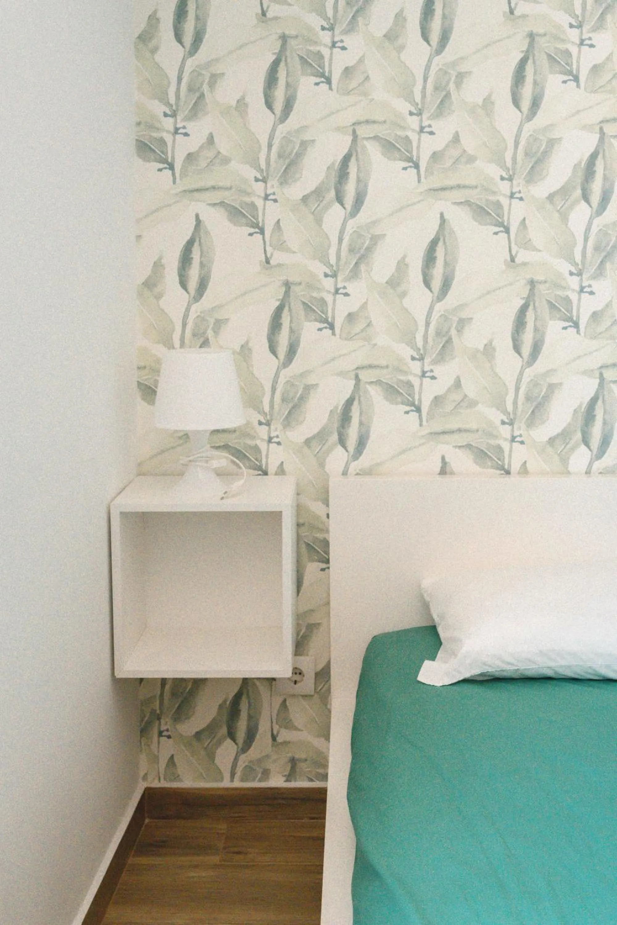 Bedroom, Bed in Cascais Bay Hostel