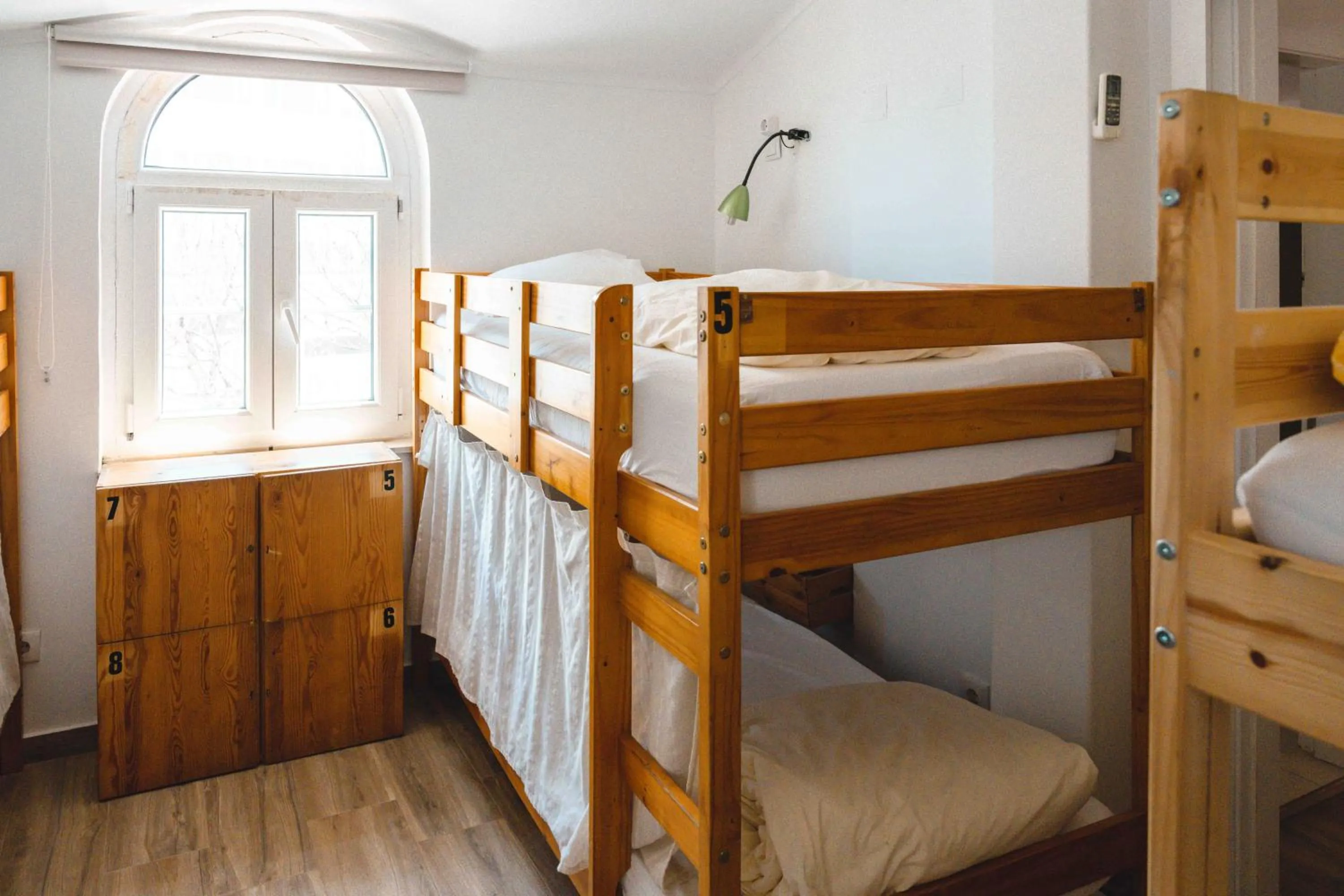 Bedroom, Bed in Cascais Bay Hostel