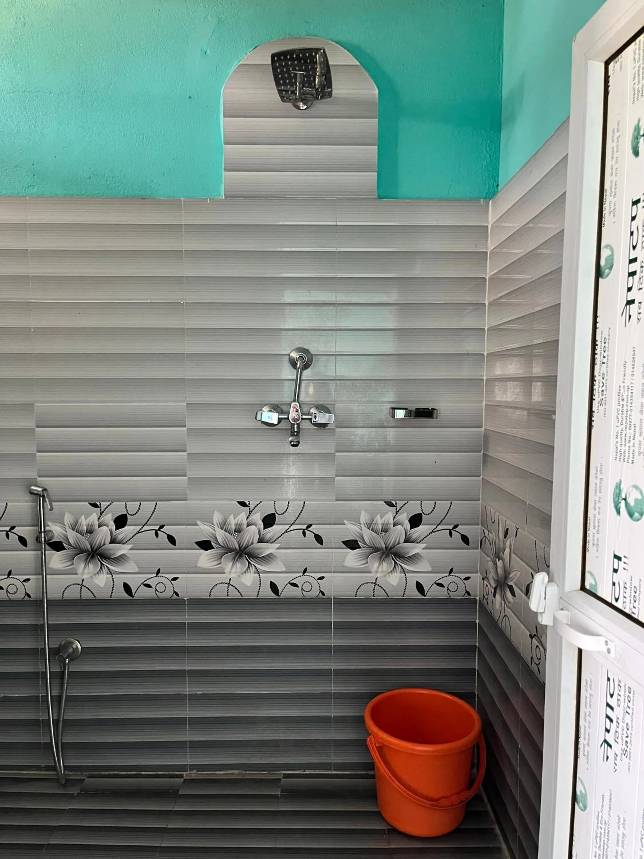 Shower in Pokhara Tourist Home