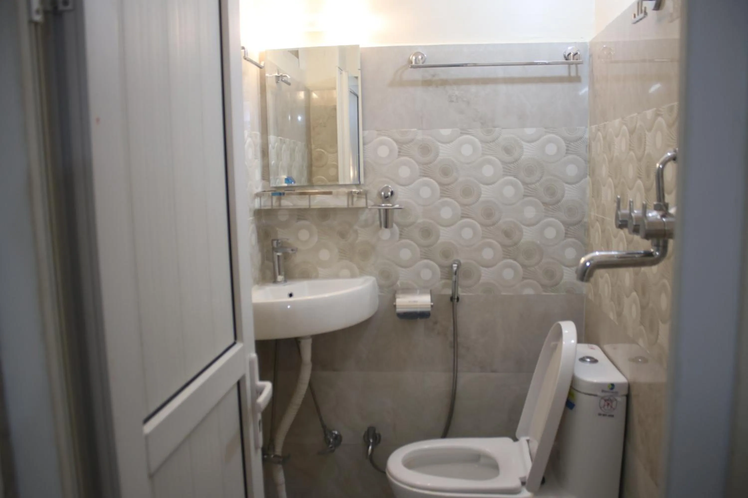 Shower in Pokhara Tourist Home