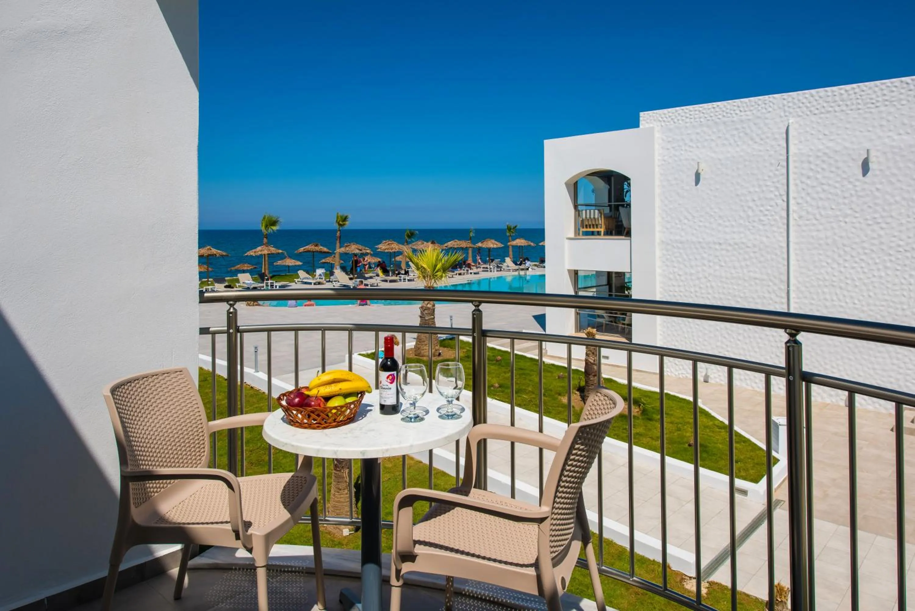 Balcony/Terrace in Solimar White Pearl - Adults Only