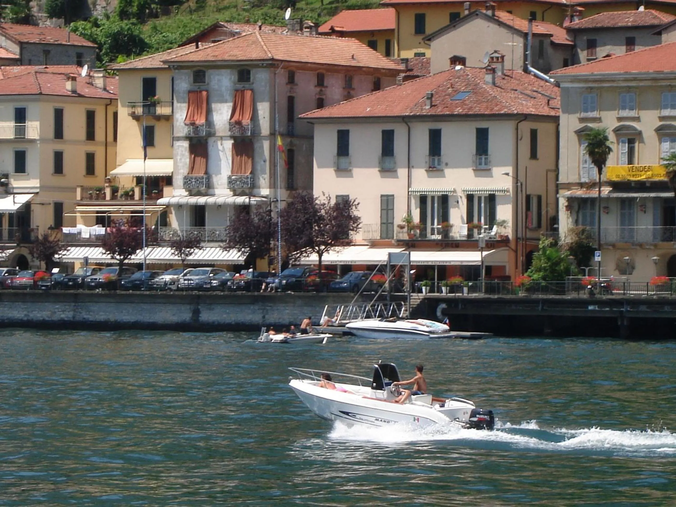 Property building in Tremezzo Bella Vista by LoveComo