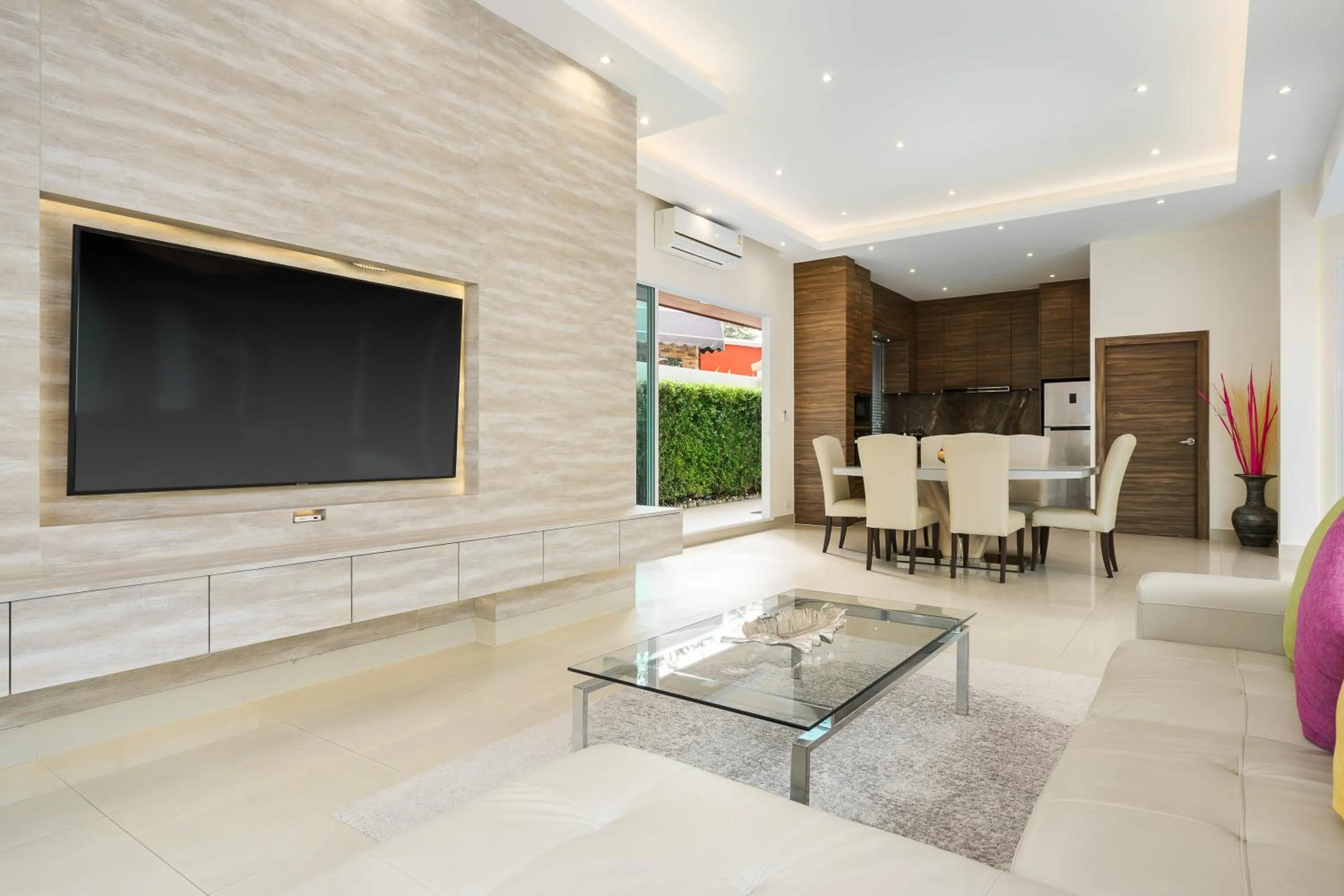 TV and multimedia in Luxury Pool Villa A14 3BR 6-8 Persons