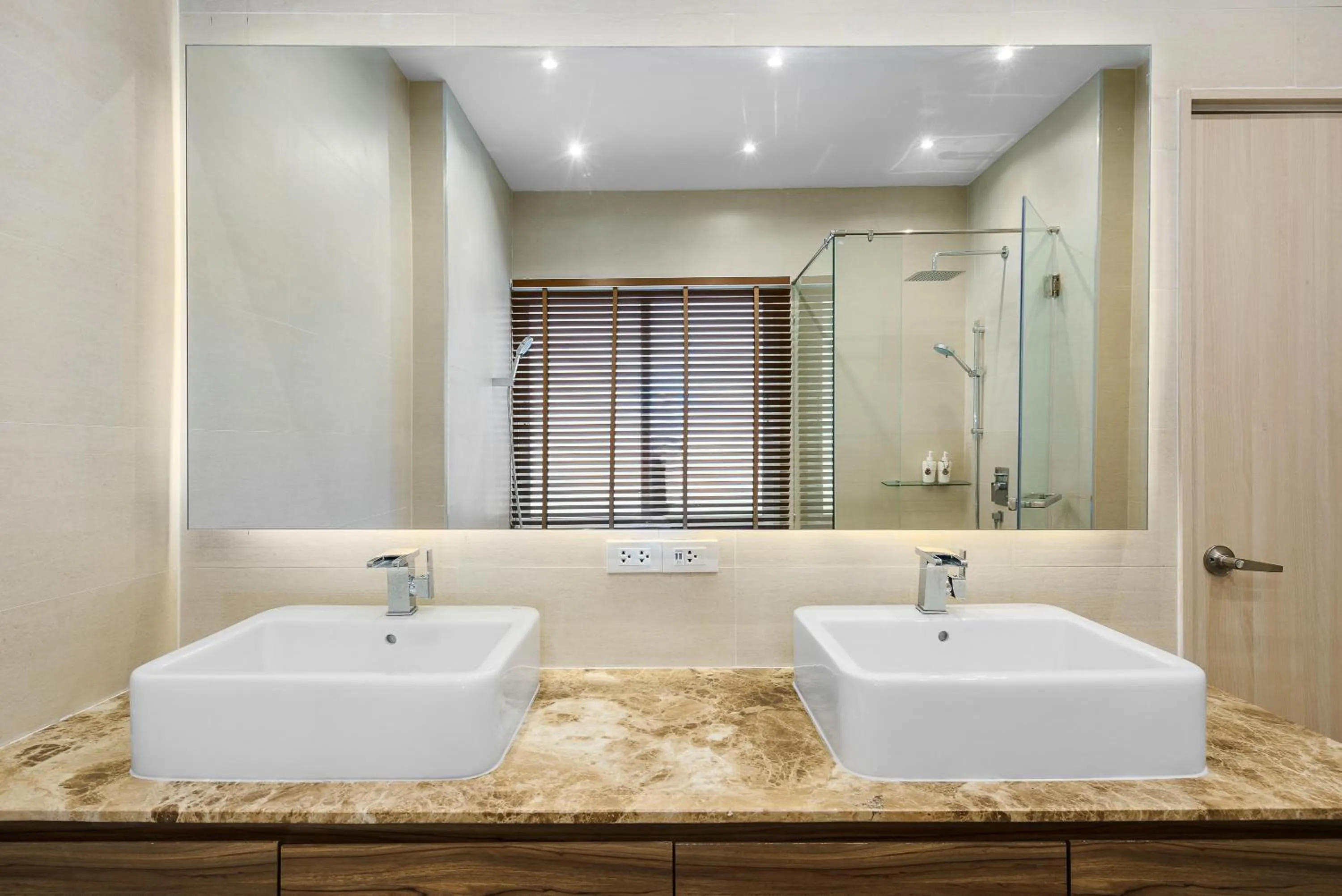 Bathroom in Luxury Pool Villa A14 3BR 6-8 Persons