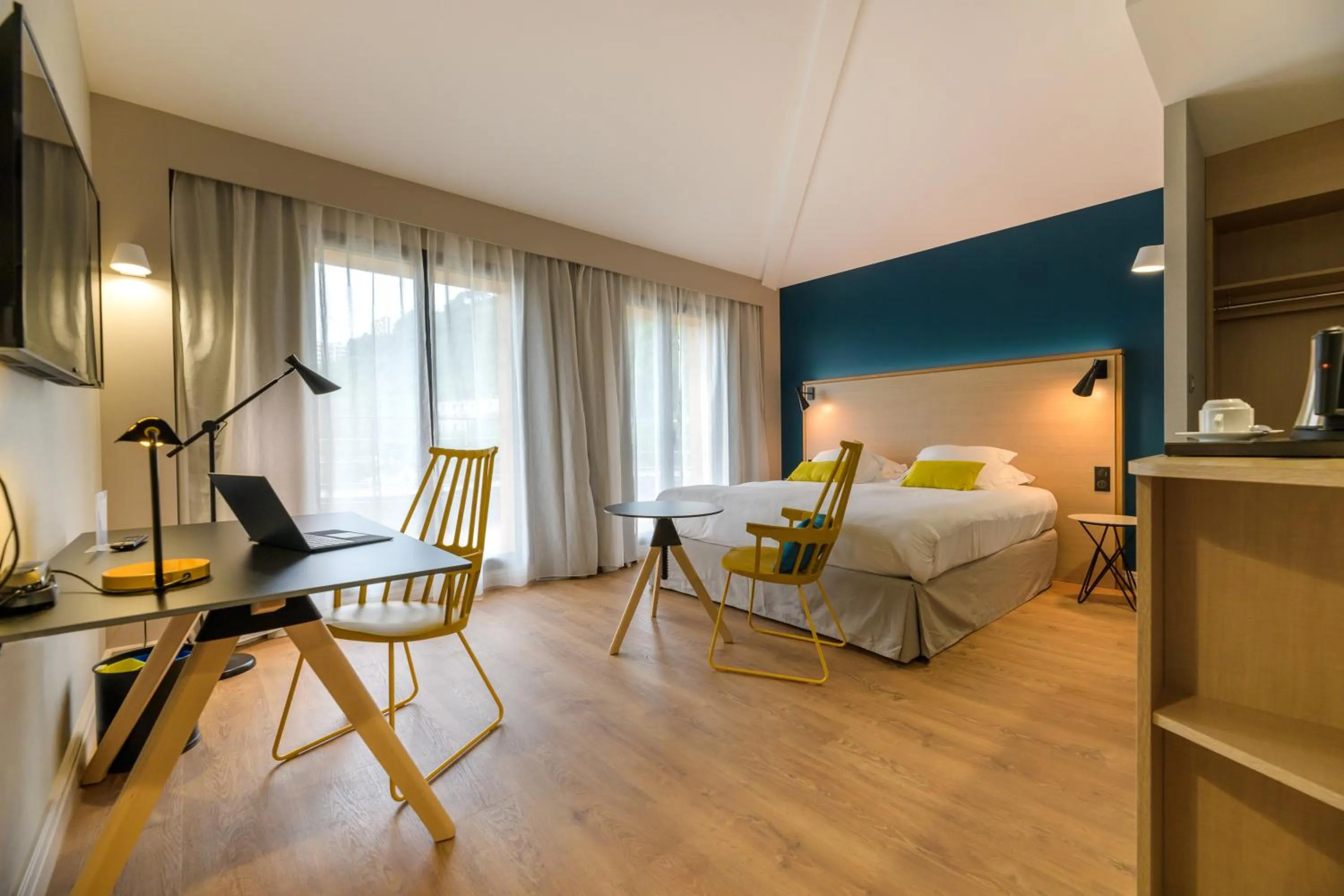 Photo of the whole room, Bed in Best Western Montecristo-Bastia