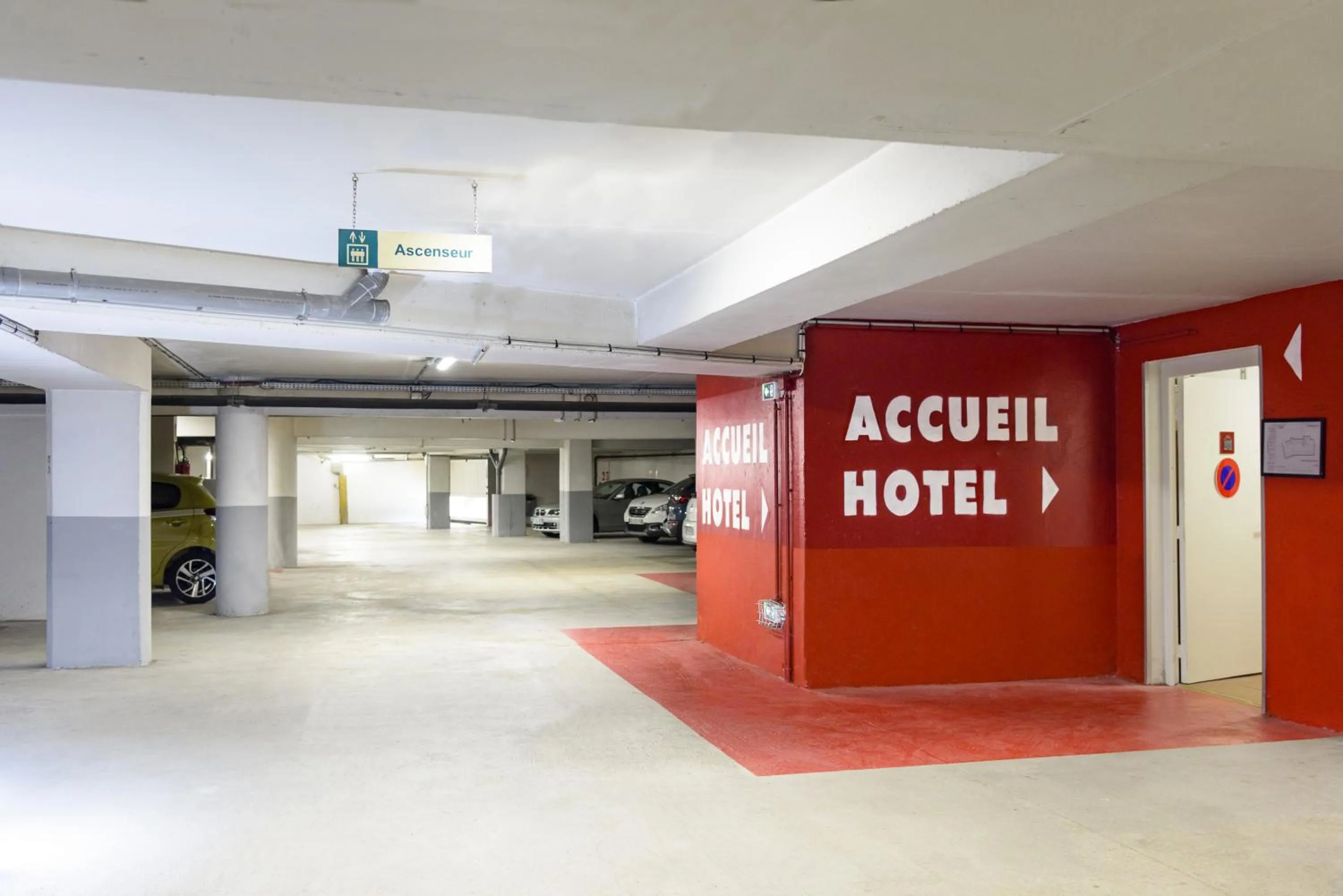 Area and facilities in Best Western Montecristo-Bastia