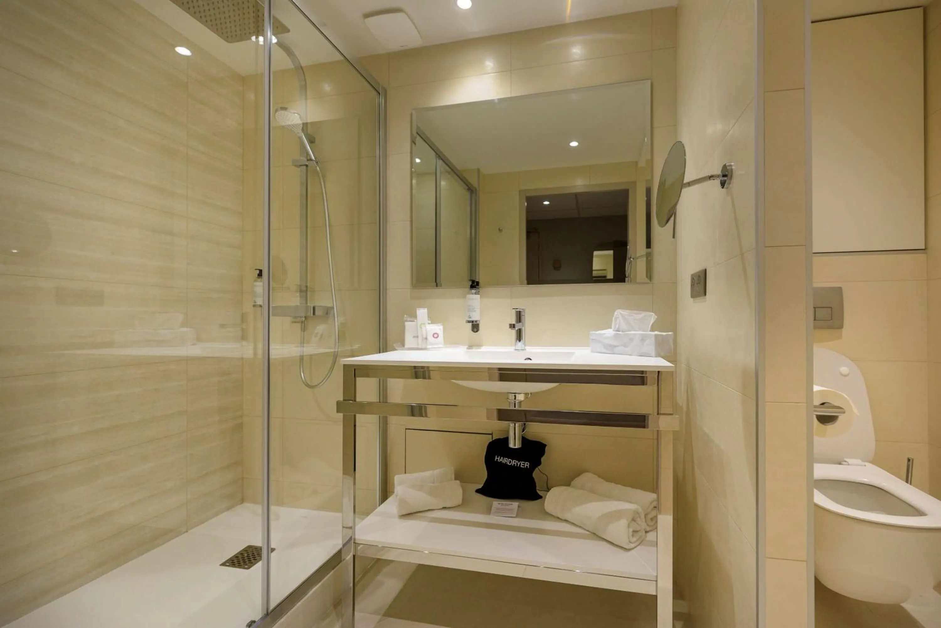 Bathroom in Best Western Montecristo-Bastia