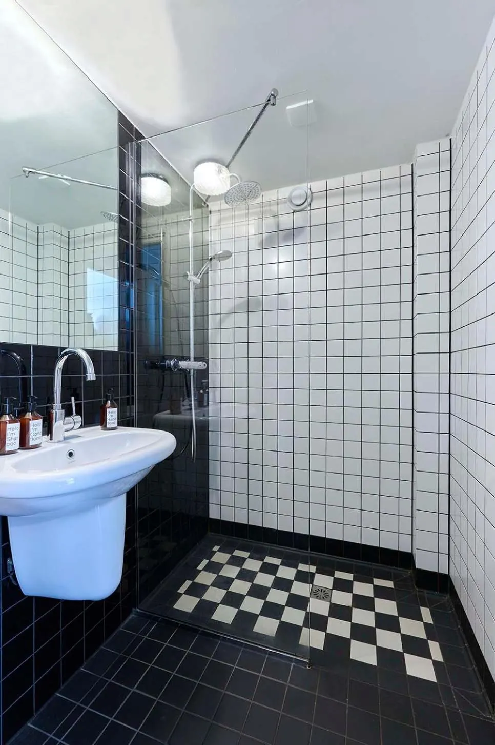 Hello I'm Local - Boutique Hostel