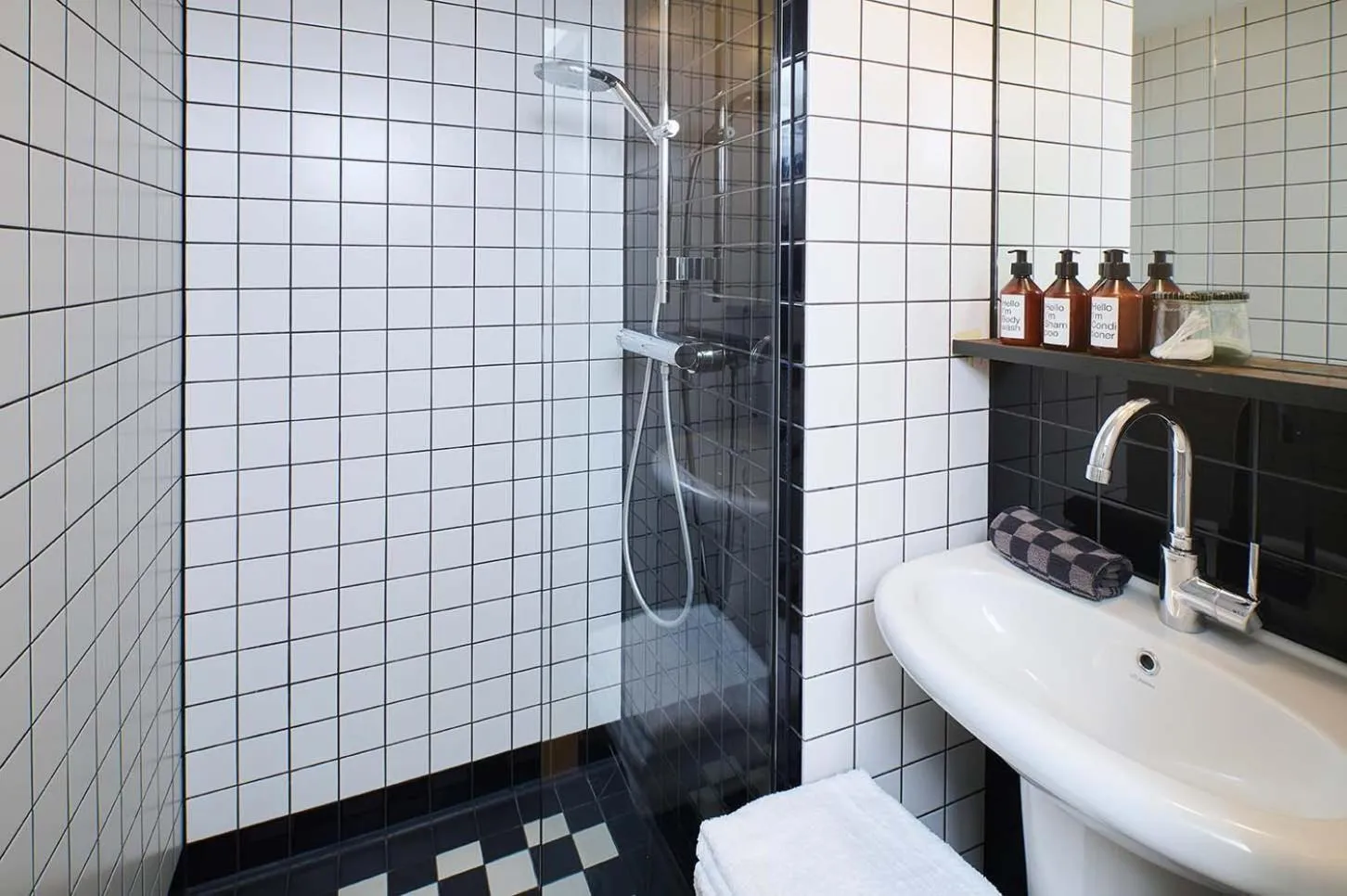 Hello I'm Local - Boutique Hostel