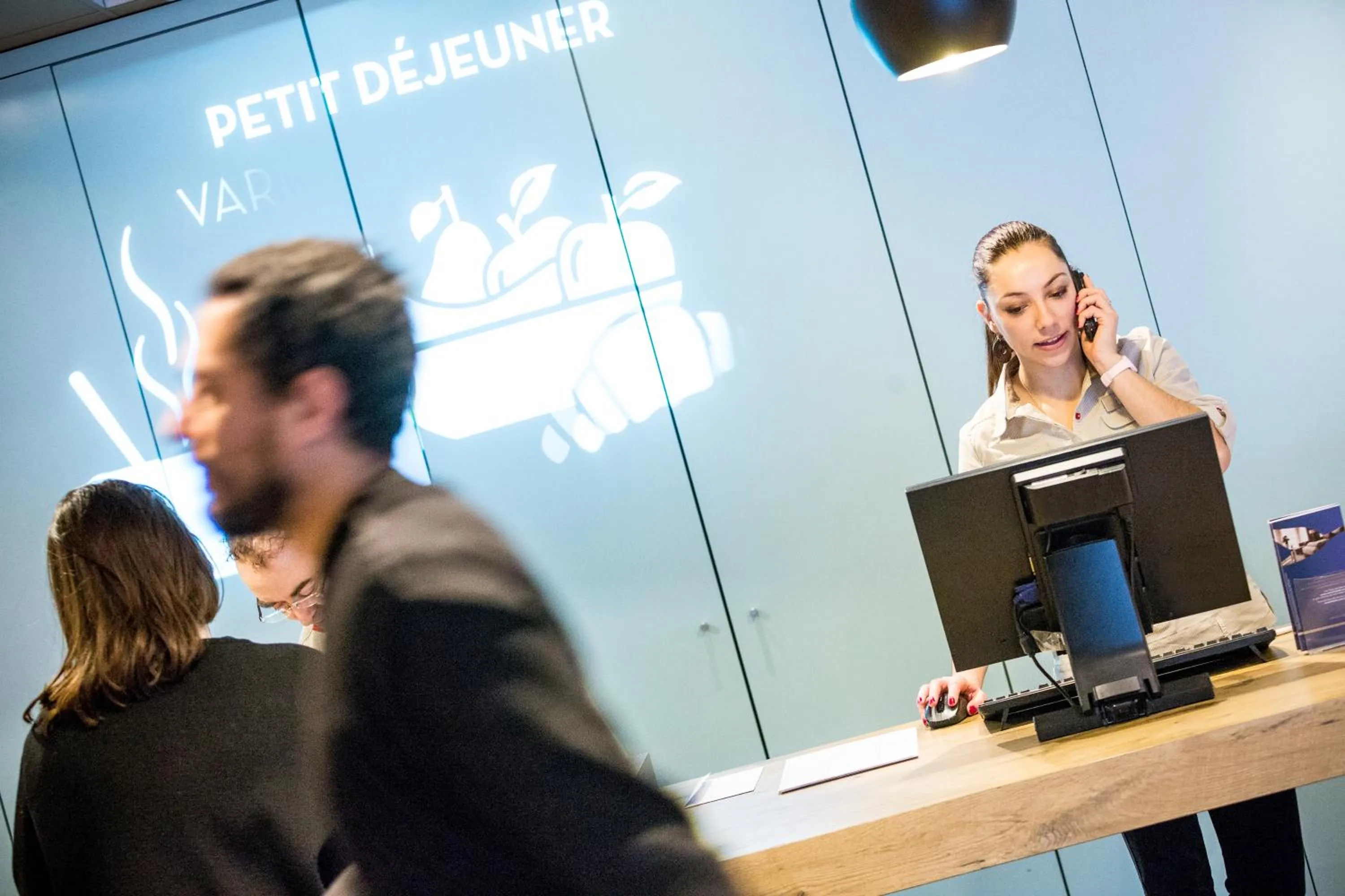 Lobby or reception in ibis Montpellier Centre Comedie