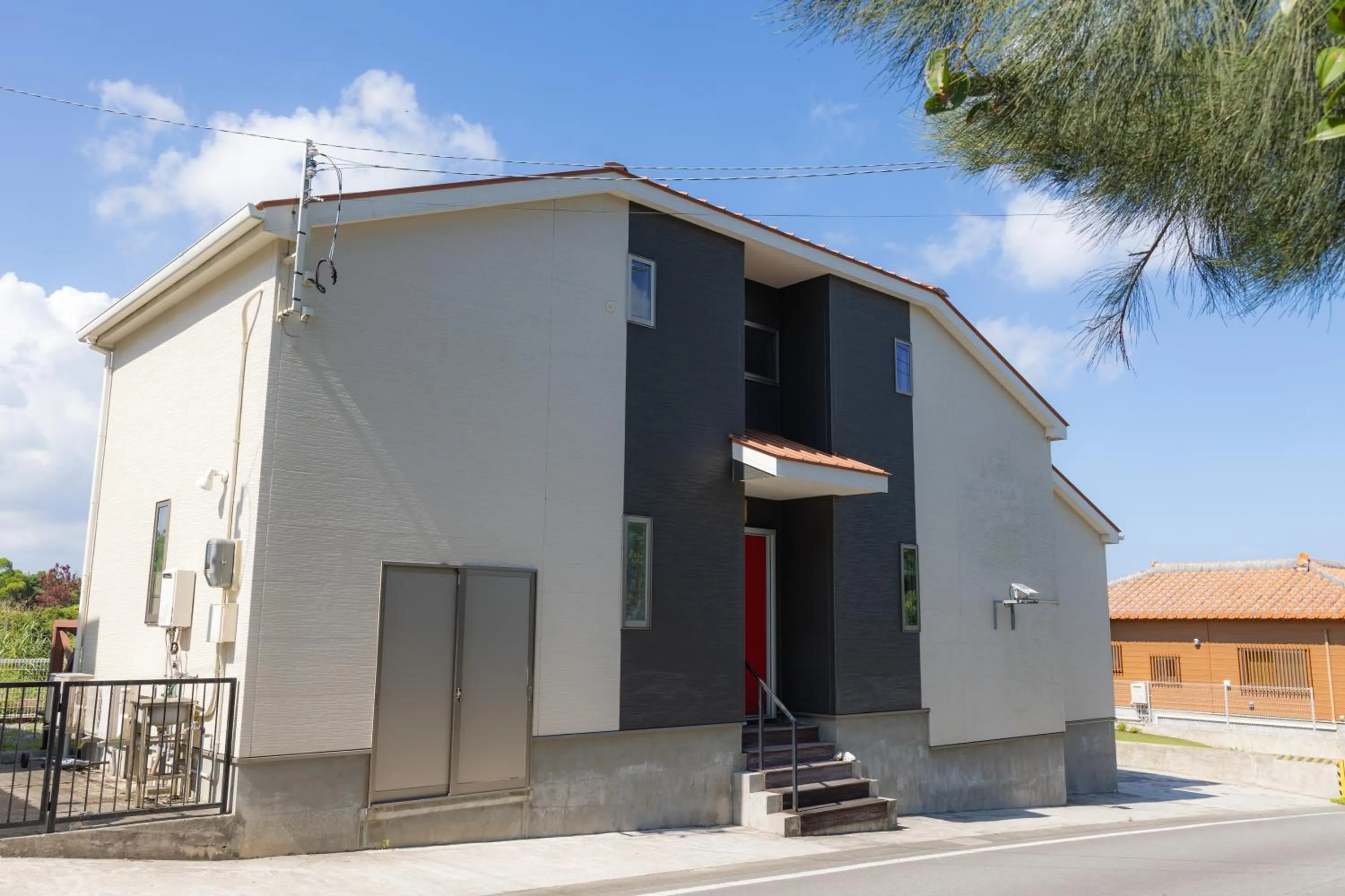 Property building in Hanare AOZORA
