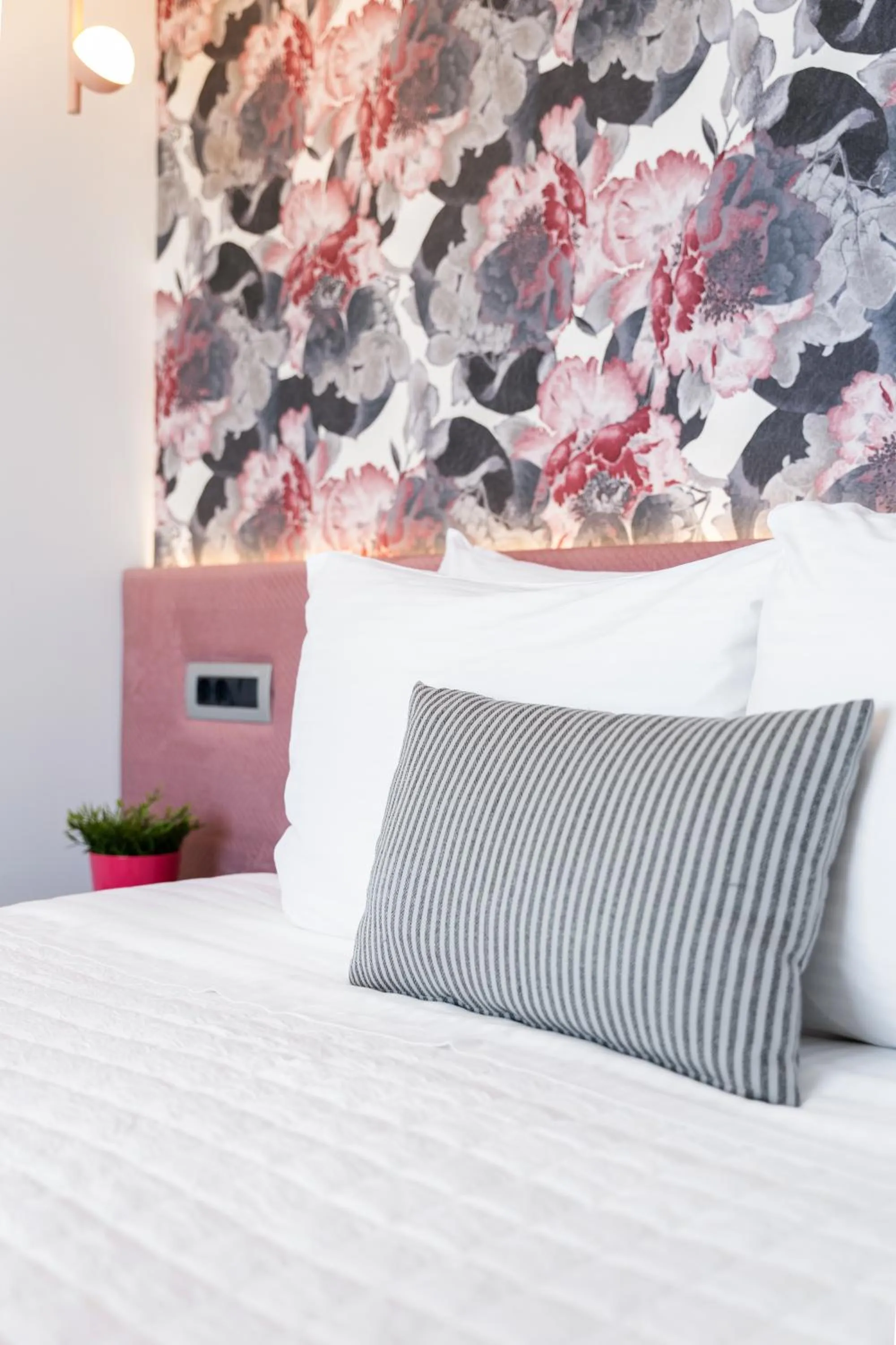 Bed in Frunze Luxury Apartments