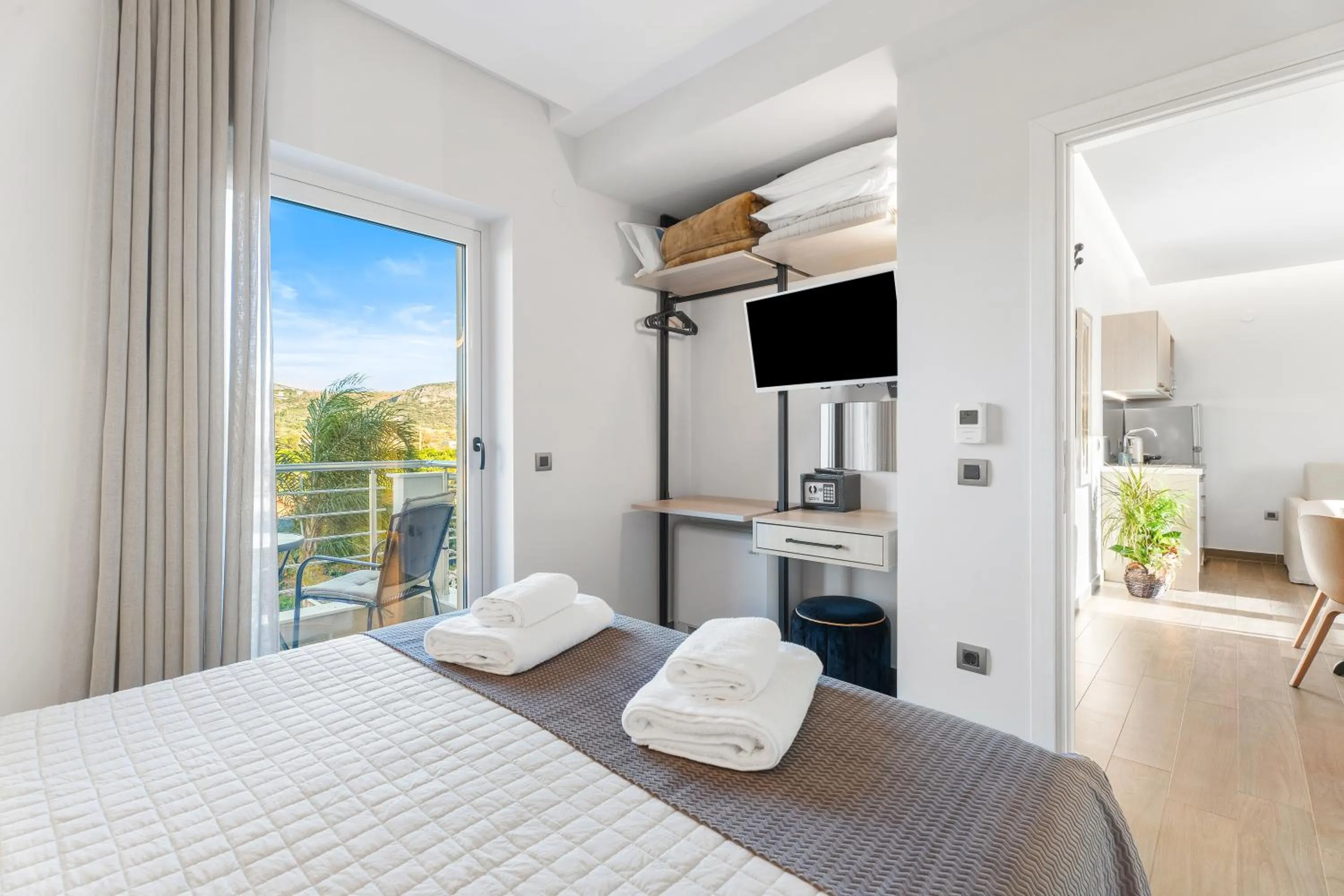 Bed in Frunze Luxury Apartments