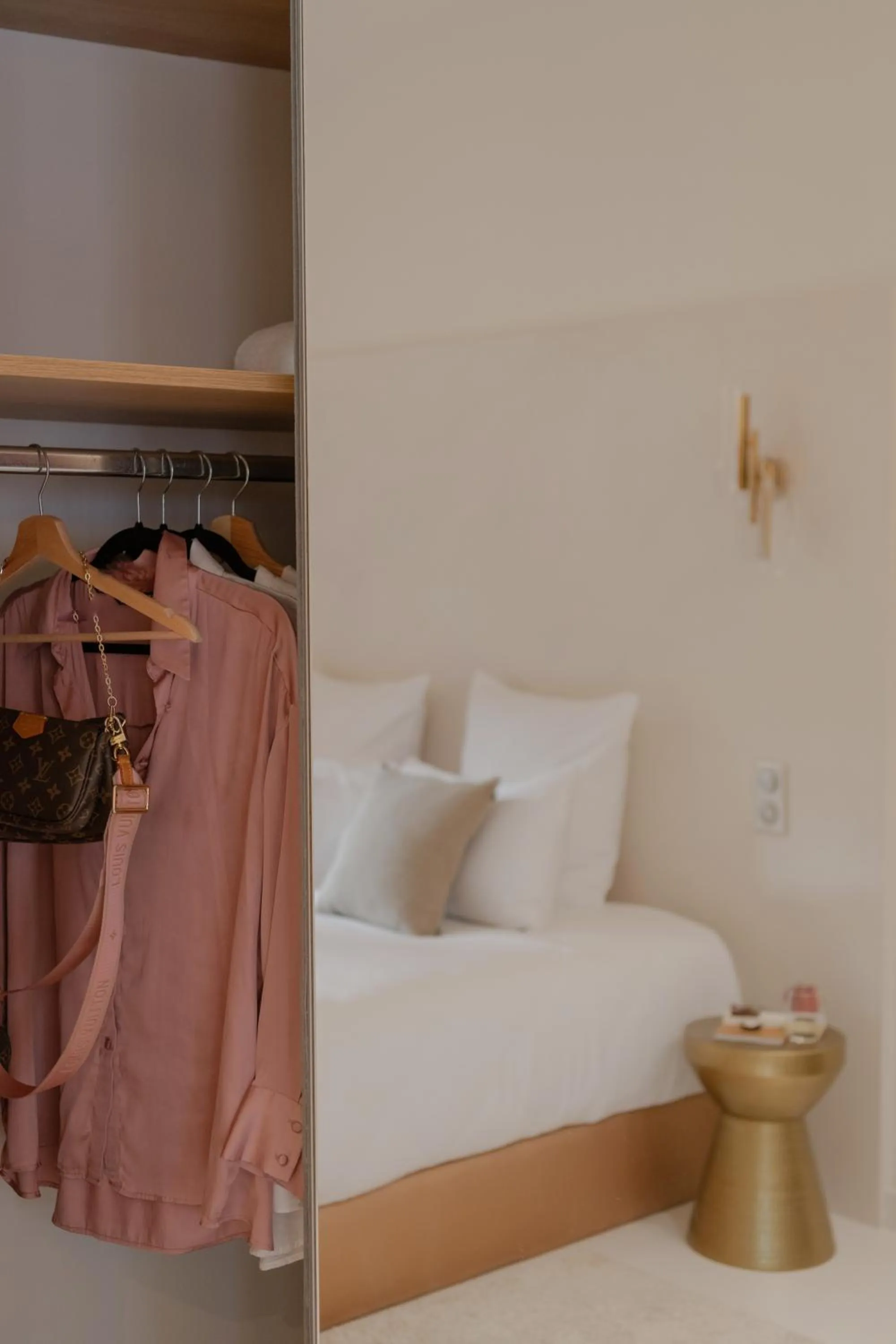 Bed in MiHotel Le Gourguillon