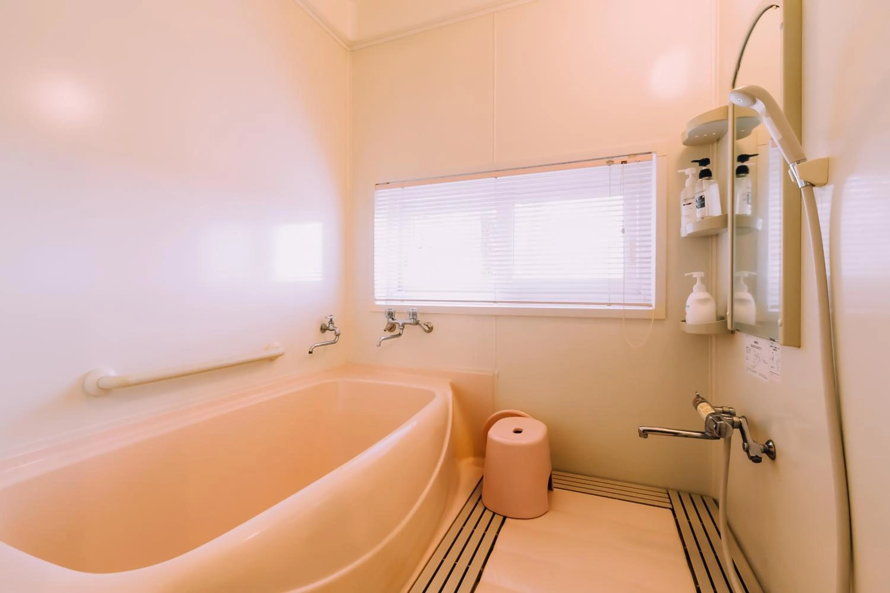 Bathroom in LAKE TOYA Great view log cabin