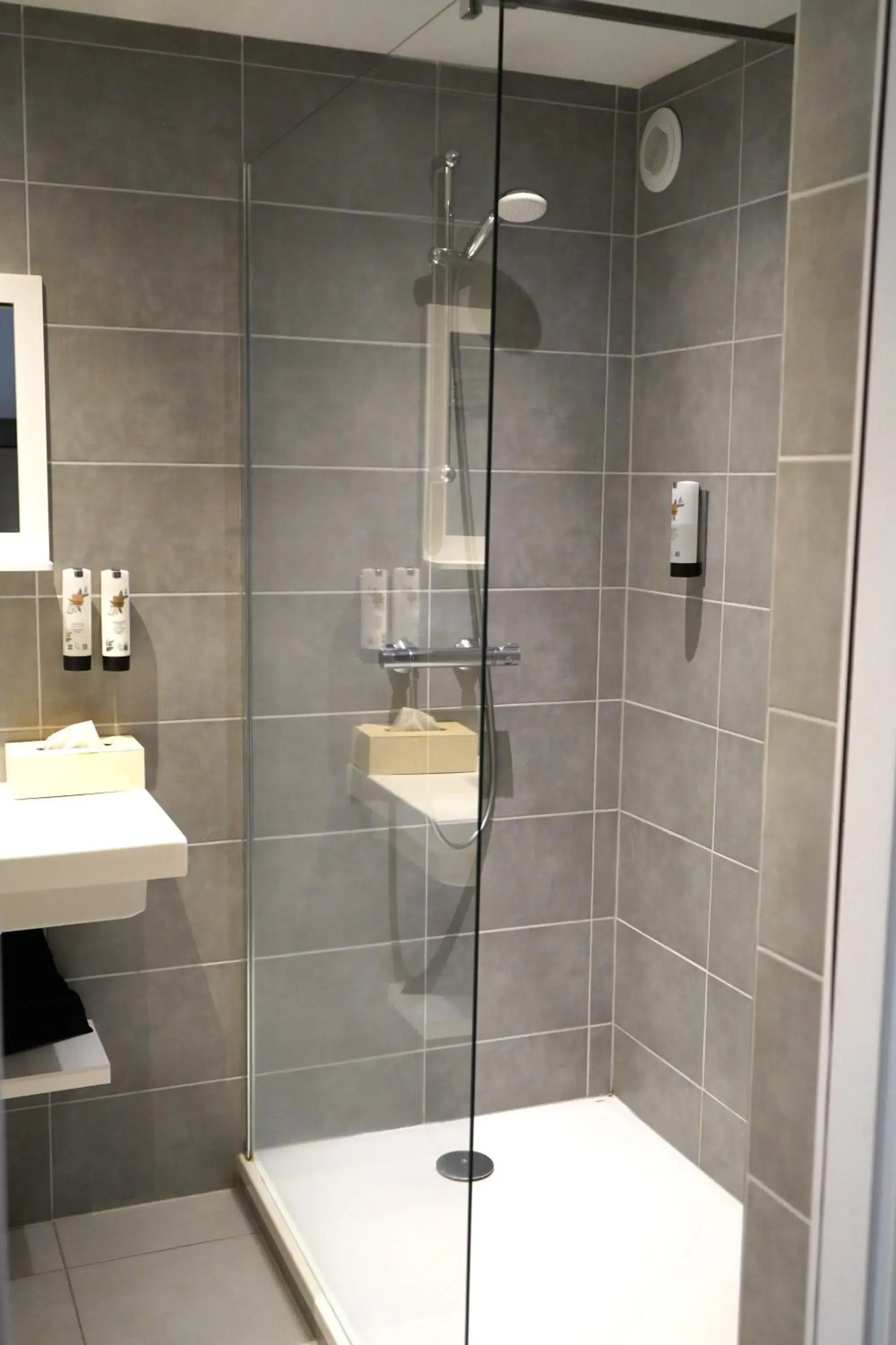 Standard Double Room - access to spa included in Maison Jenny Hotel Restaurant & Spa Standard Double Room - access to spa included in Maison Jenny Hotel Restaurant & Spa