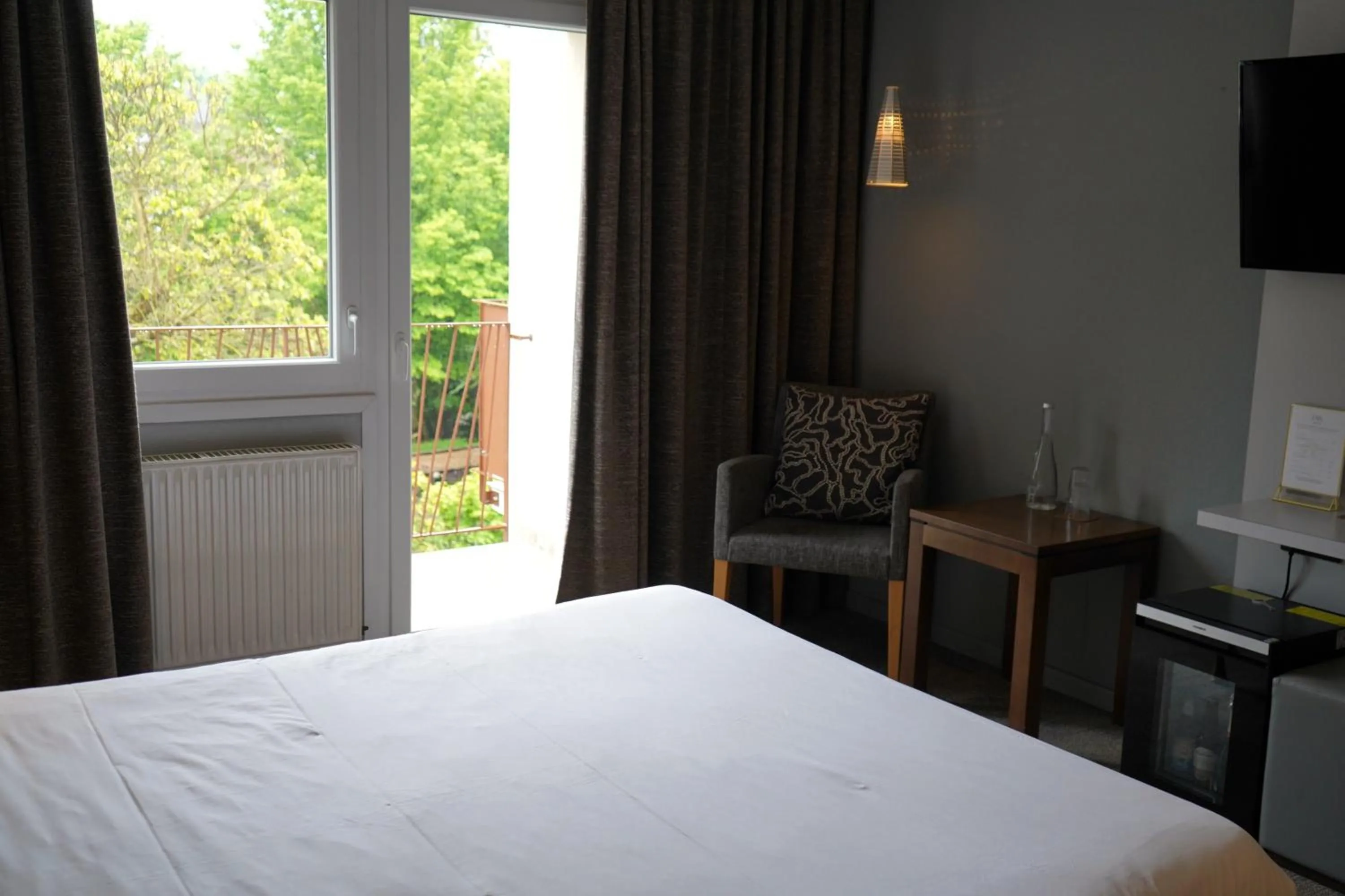 Balcony/Terrace, Bed in Maison Jenny Hotel Restaurant & Spa