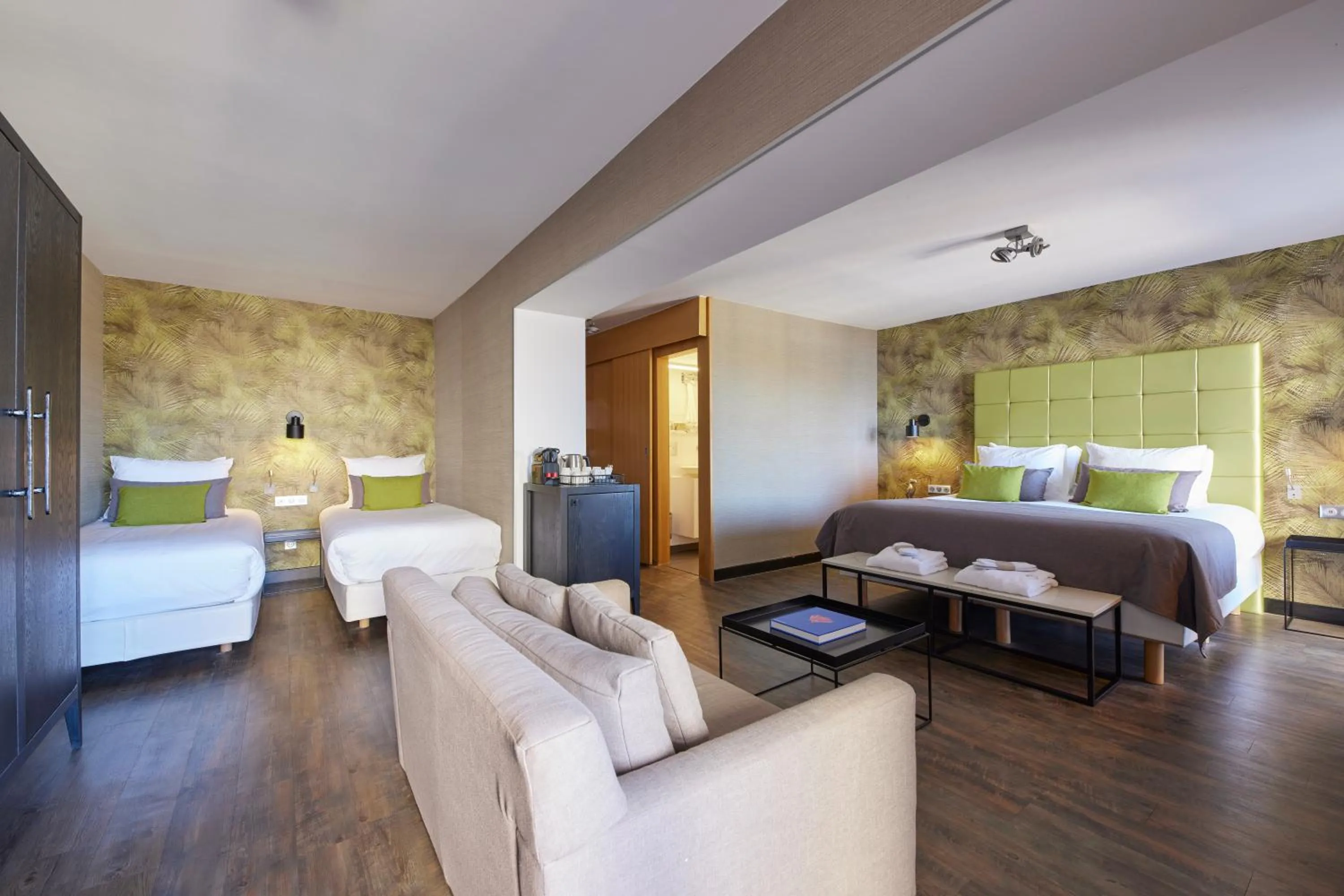 Bedroom, Bed in Van der Valk Hotel Saint-Aygulf