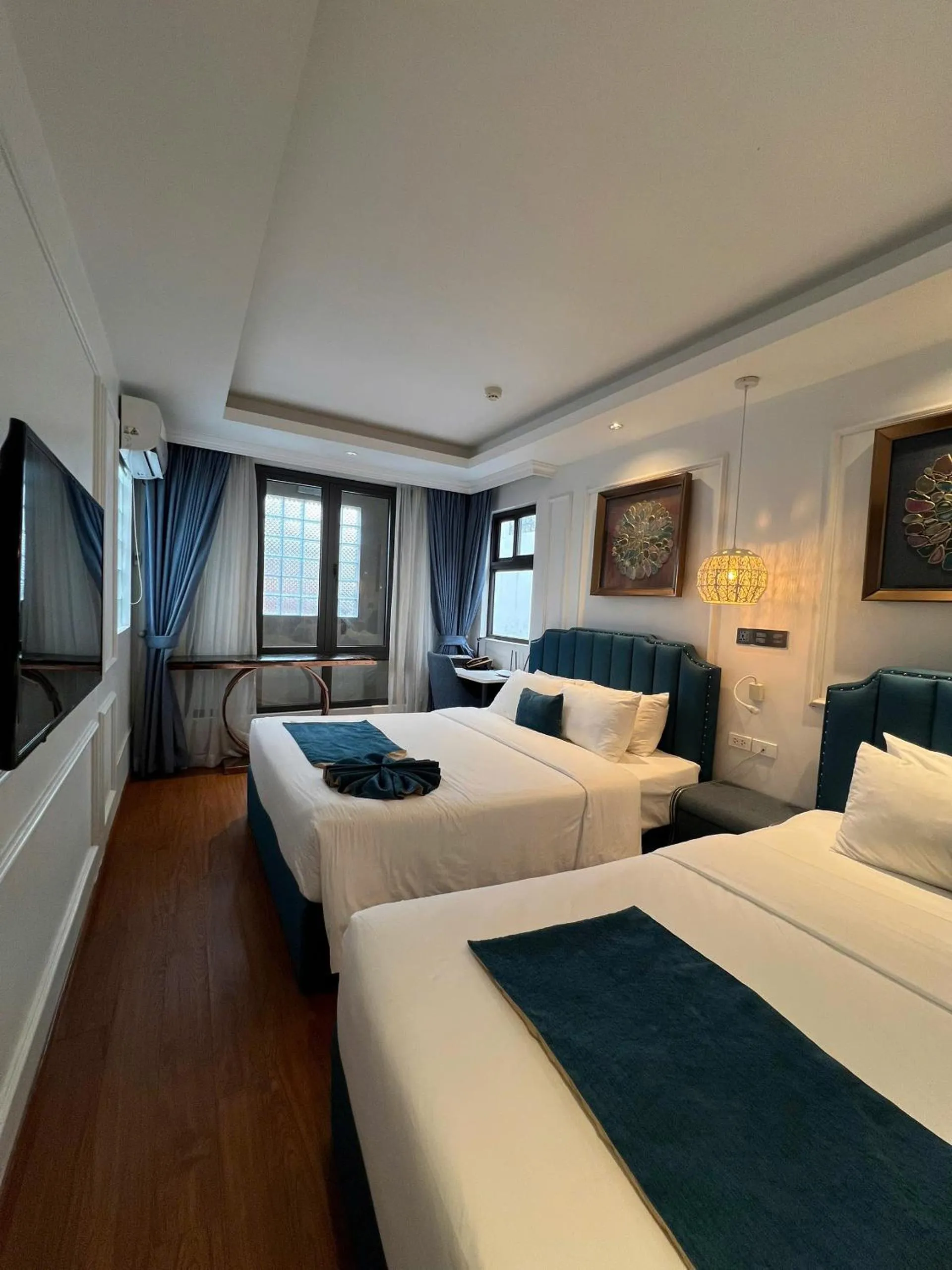 Bedroom, Bed in Hanoi Fiesta Central Hotel and Spa