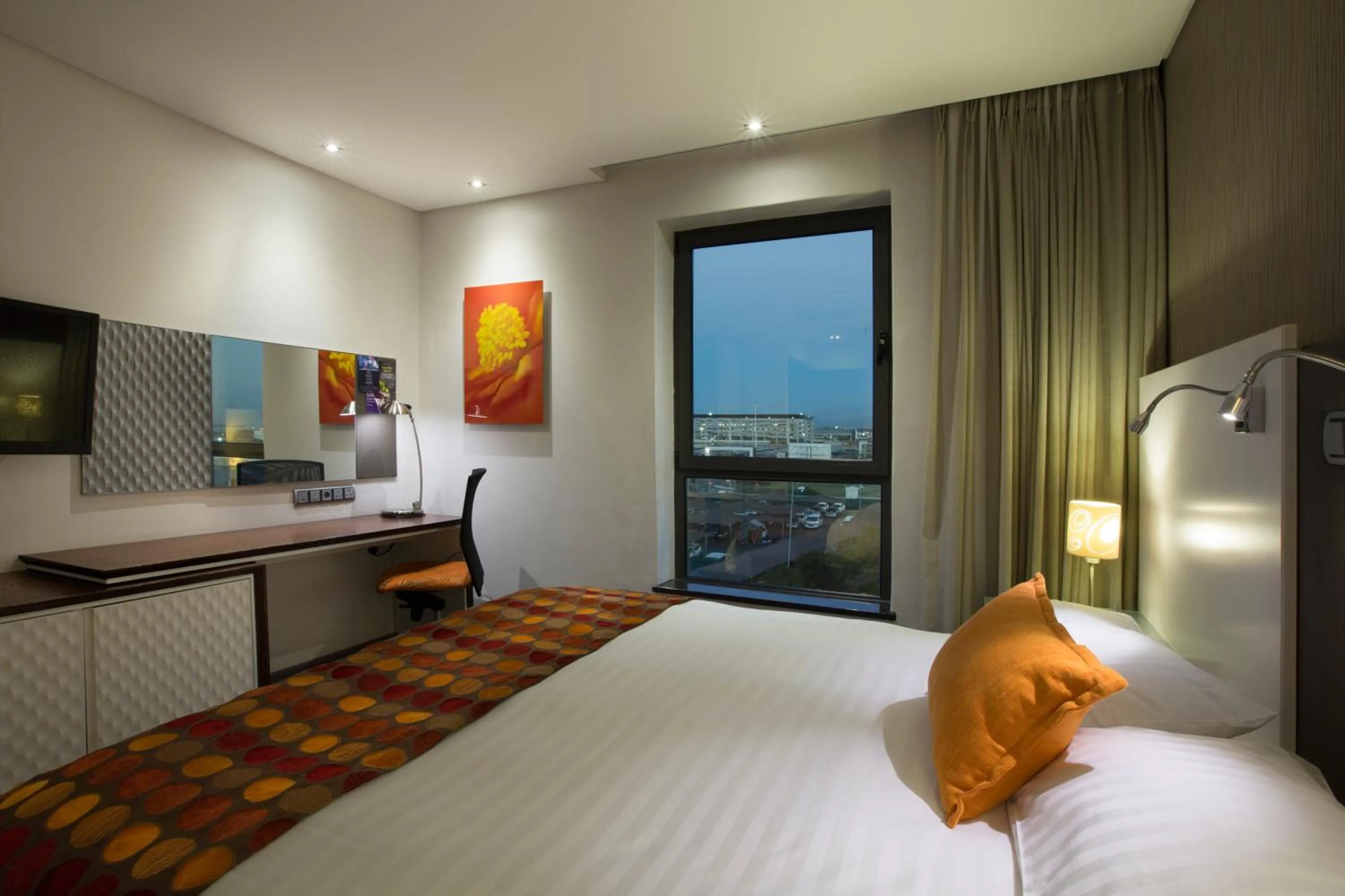 Banquet/Function facilities, Bed in Hotel Verde Cape Town Airport