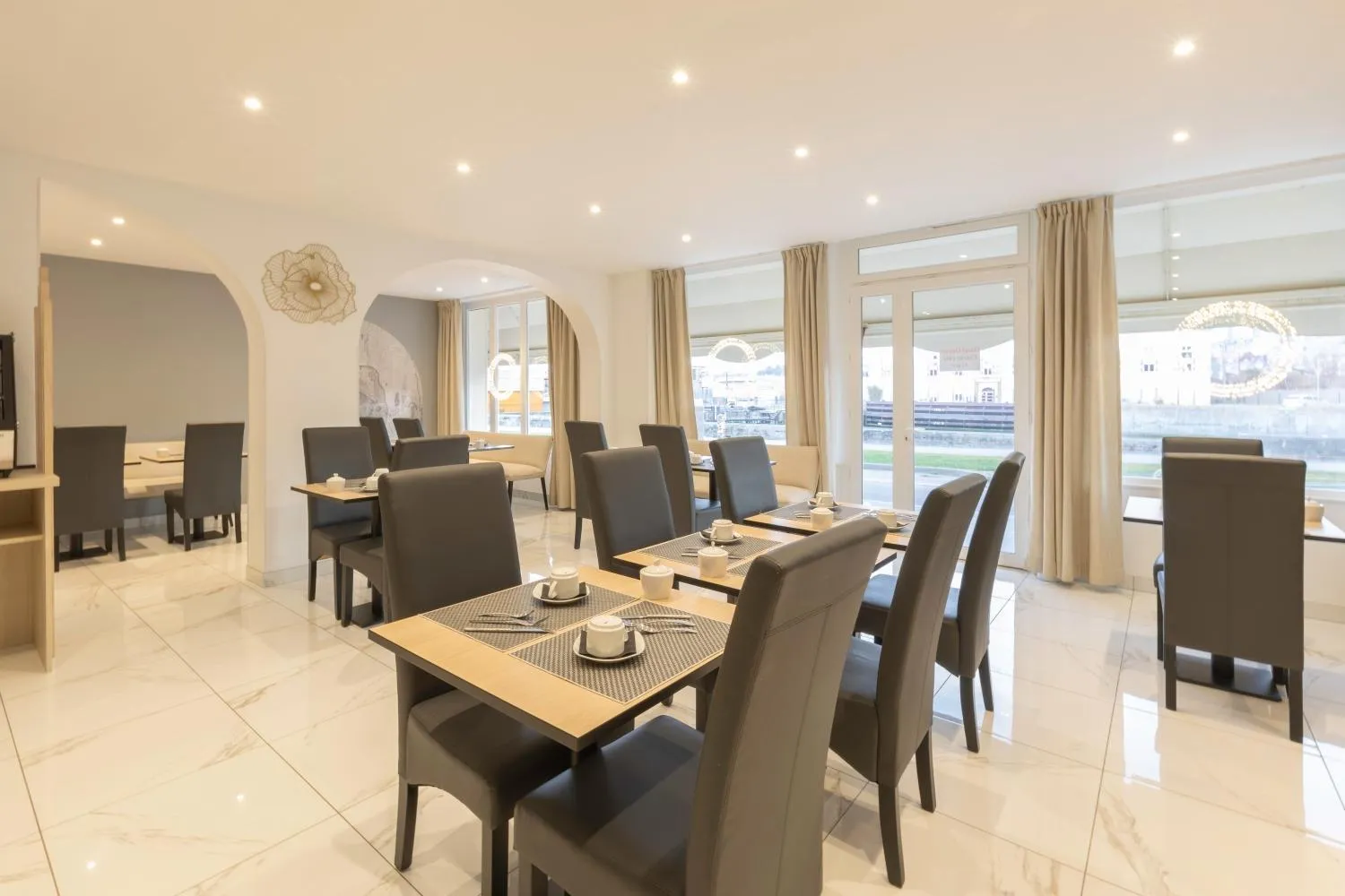 Breakfast in Hotel Le Saint-Yves