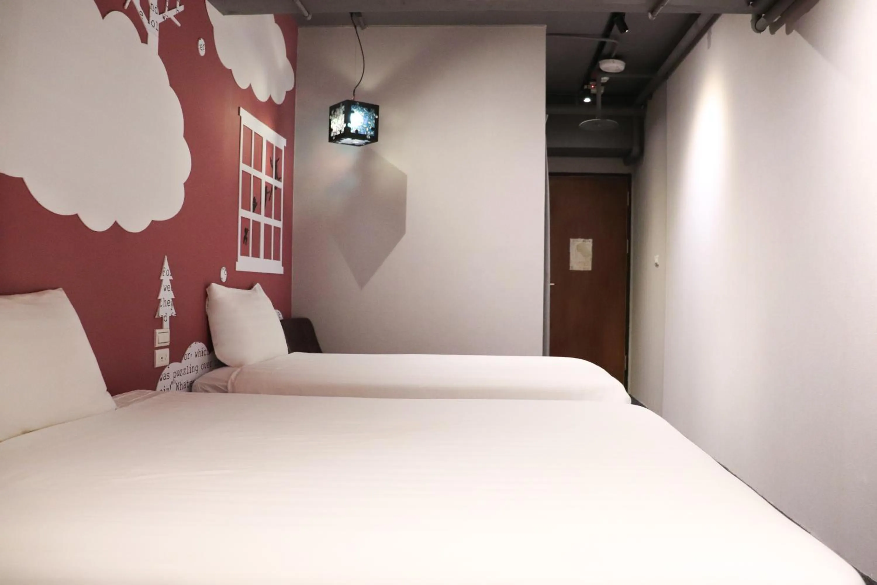 Photo of the whole room, Bed in Cho Hotel 3