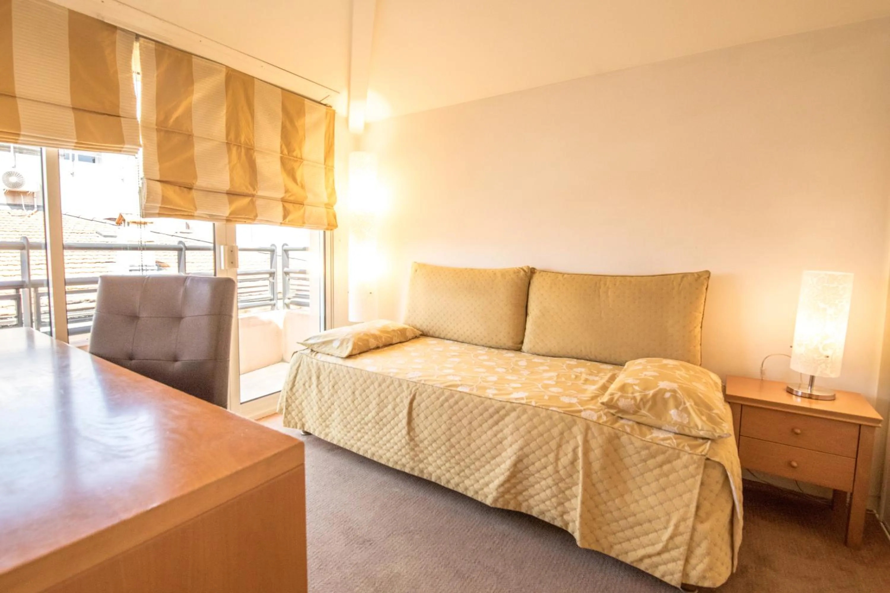 Bed in Cannes Croisette Prestige Apart'hotel