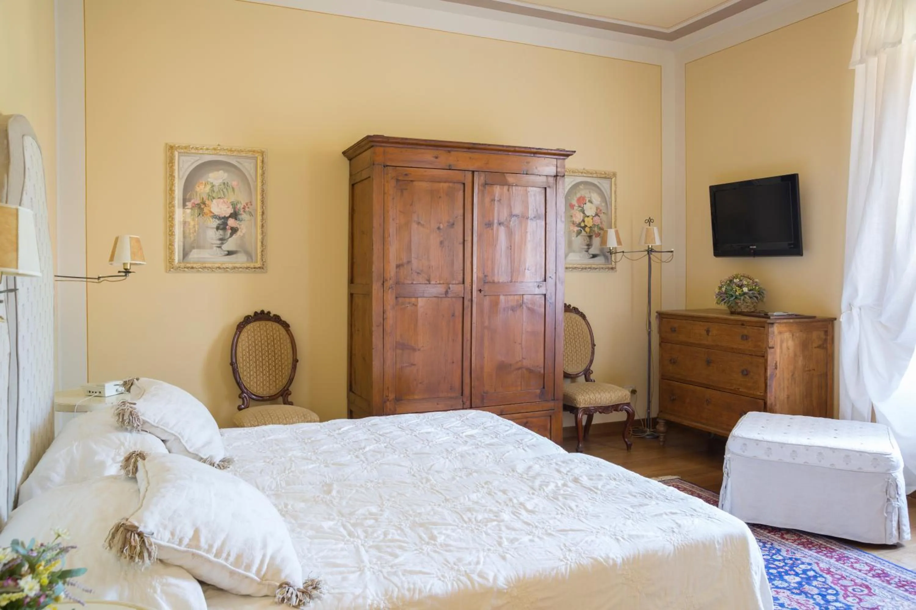 Bedroom, Bed in Villa Sestilia Guest House