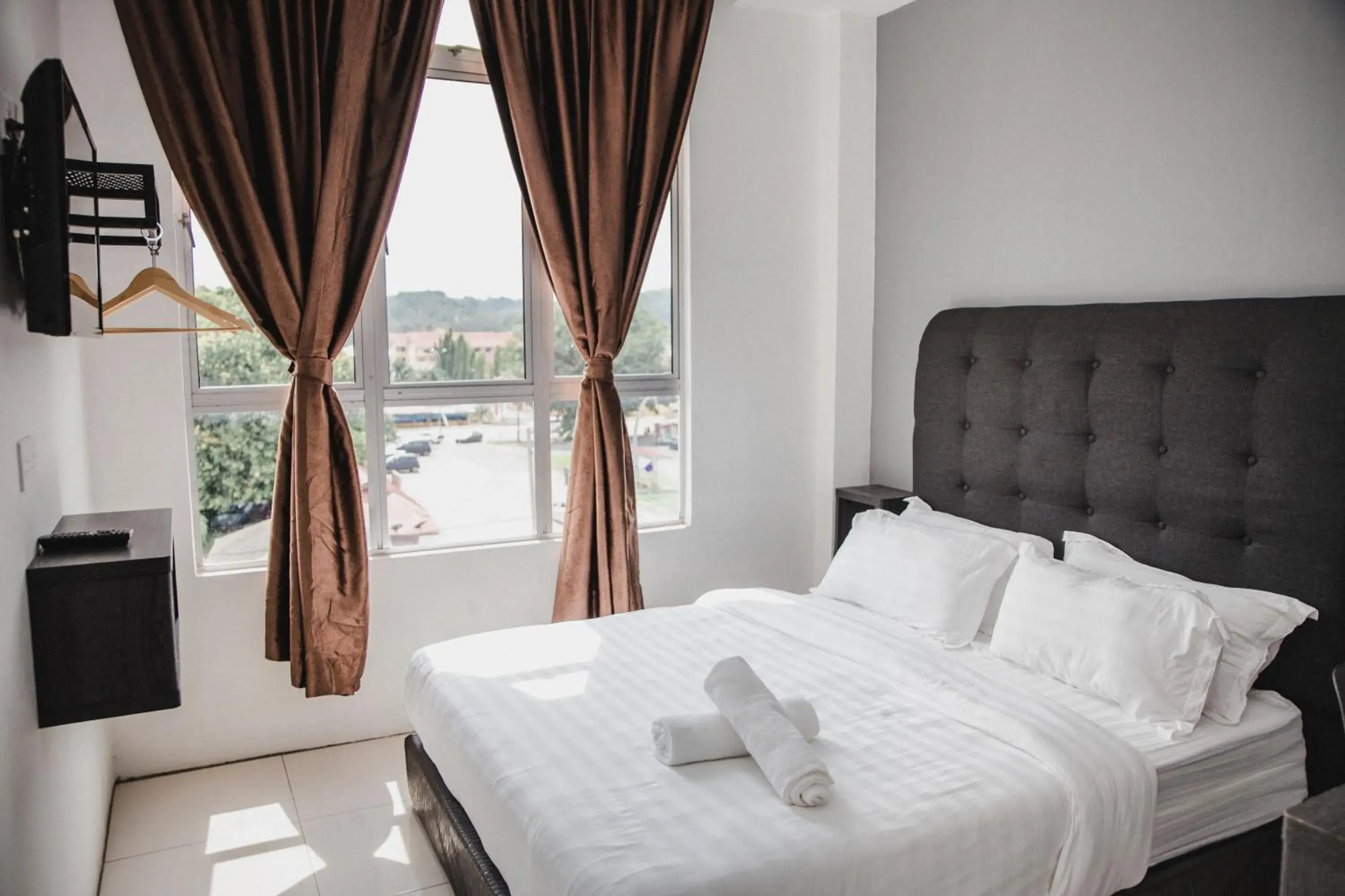 Standard Queen Room in Phoenix Hotel Standard Queen Room in Phoenix Hotel