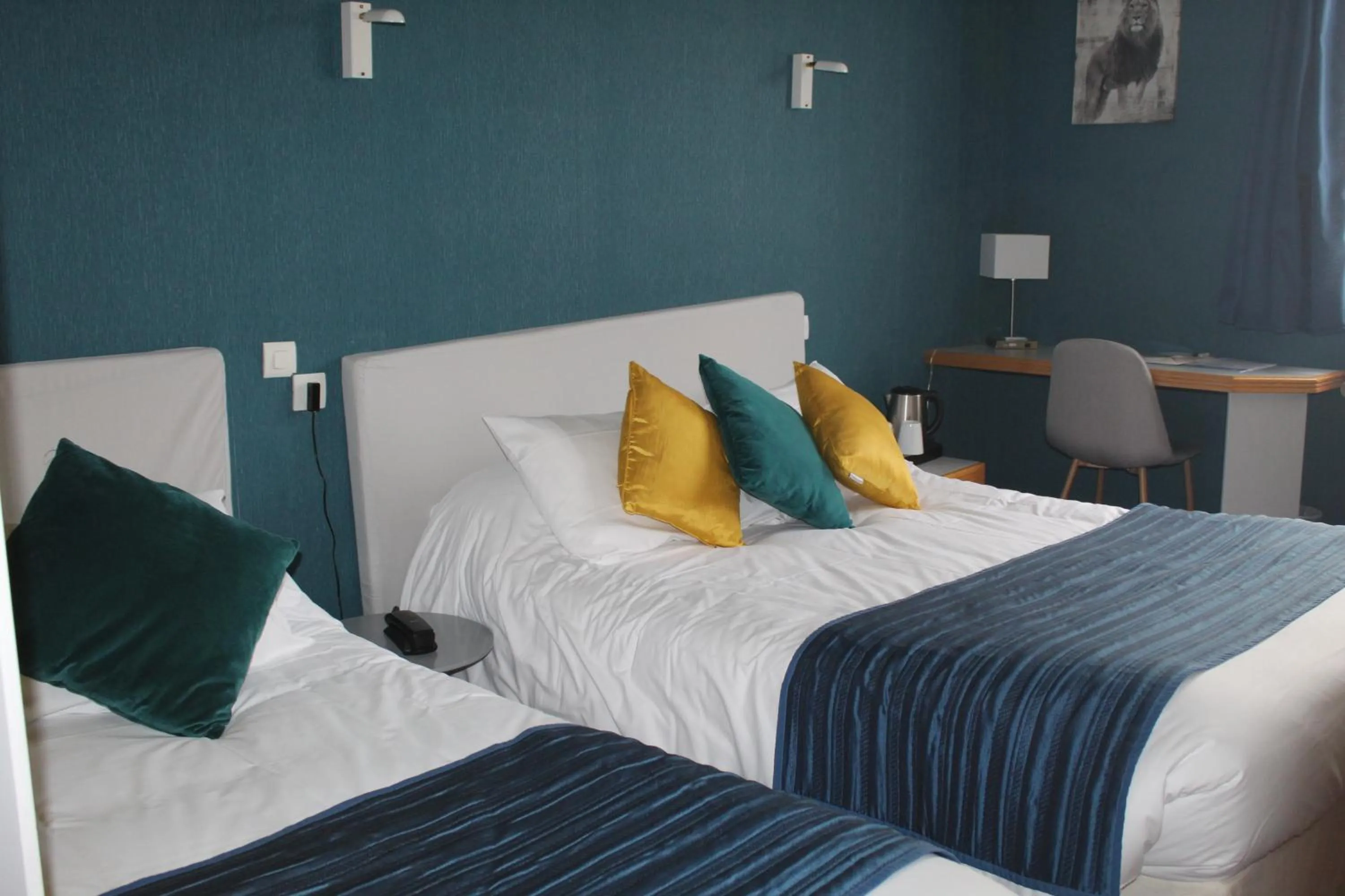 Street view in Hotel de L'Europe, La Roche-Posay