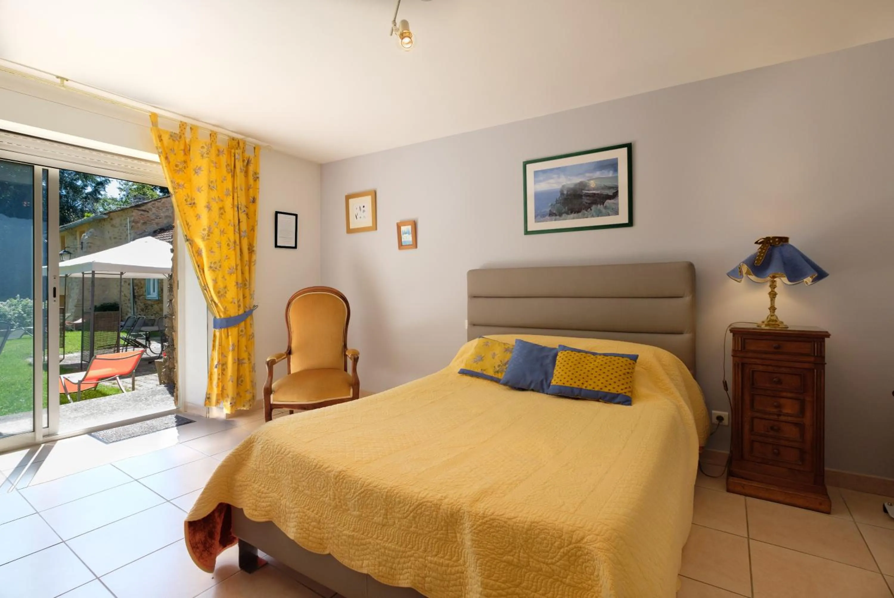 Bedroom, Bed in Domaine de Malouziès