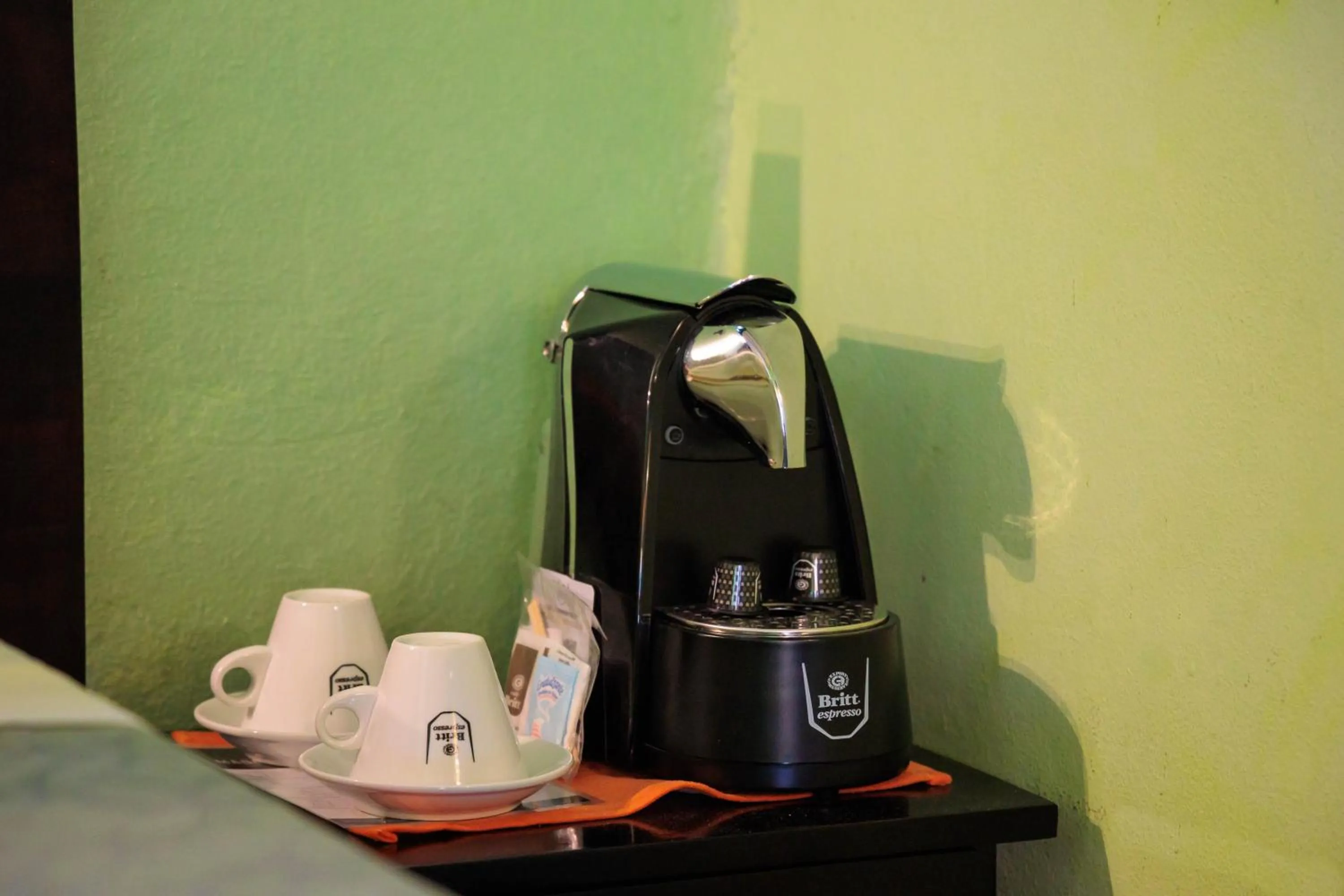 Coffee/tea facilities in Hotel Boutique La Casa de las Flores