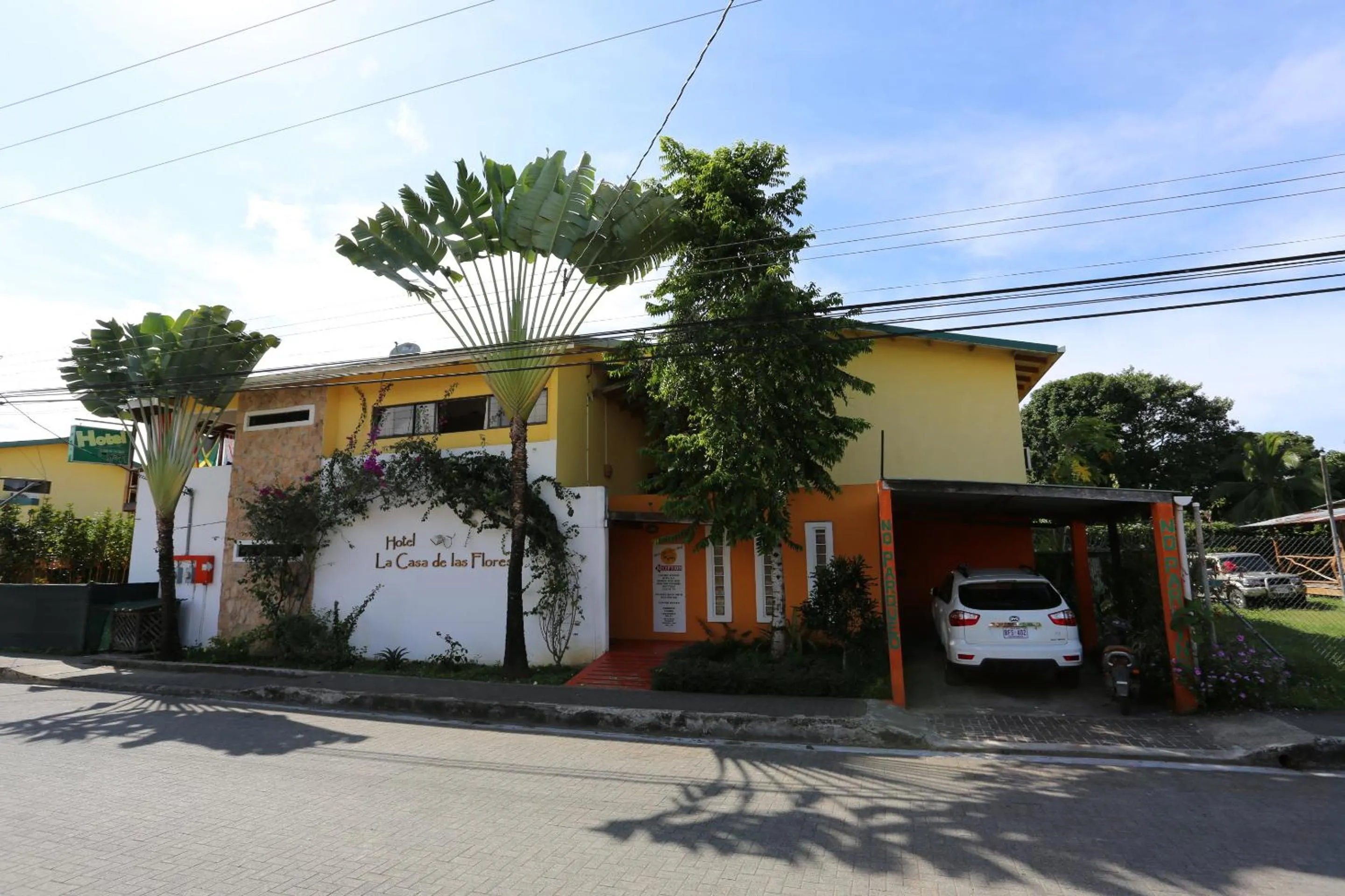 Facade/entrance in Hotel Boutique La Casa de las Flores