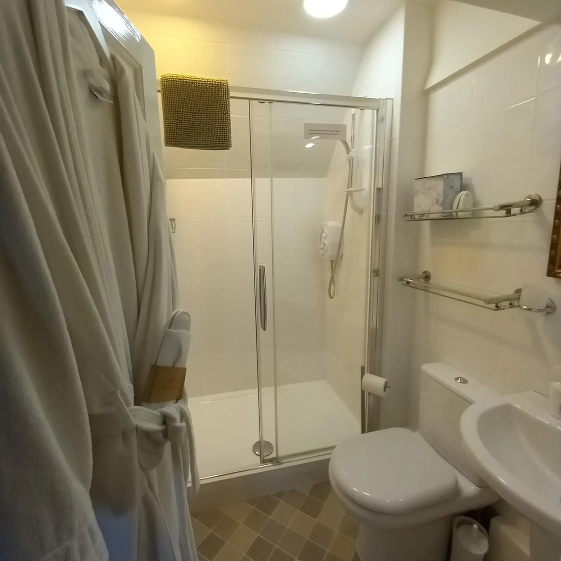 Shower in The Abbey Hotel & Apartments