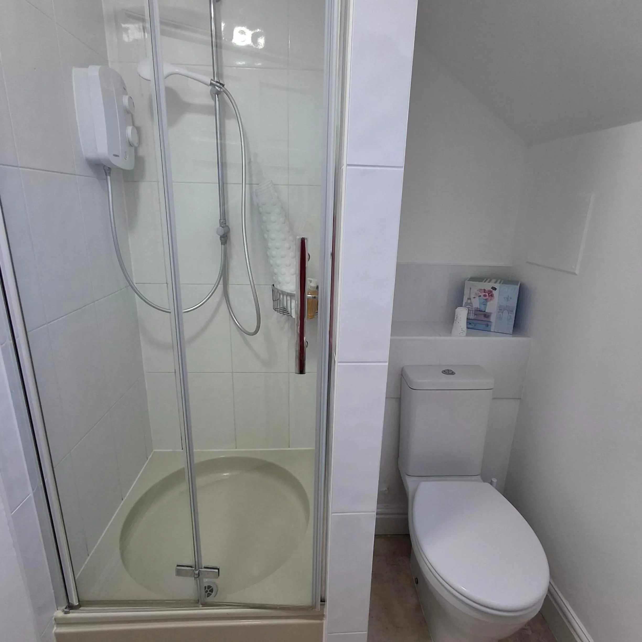 Shower in The Abbey Hotel & Apartments