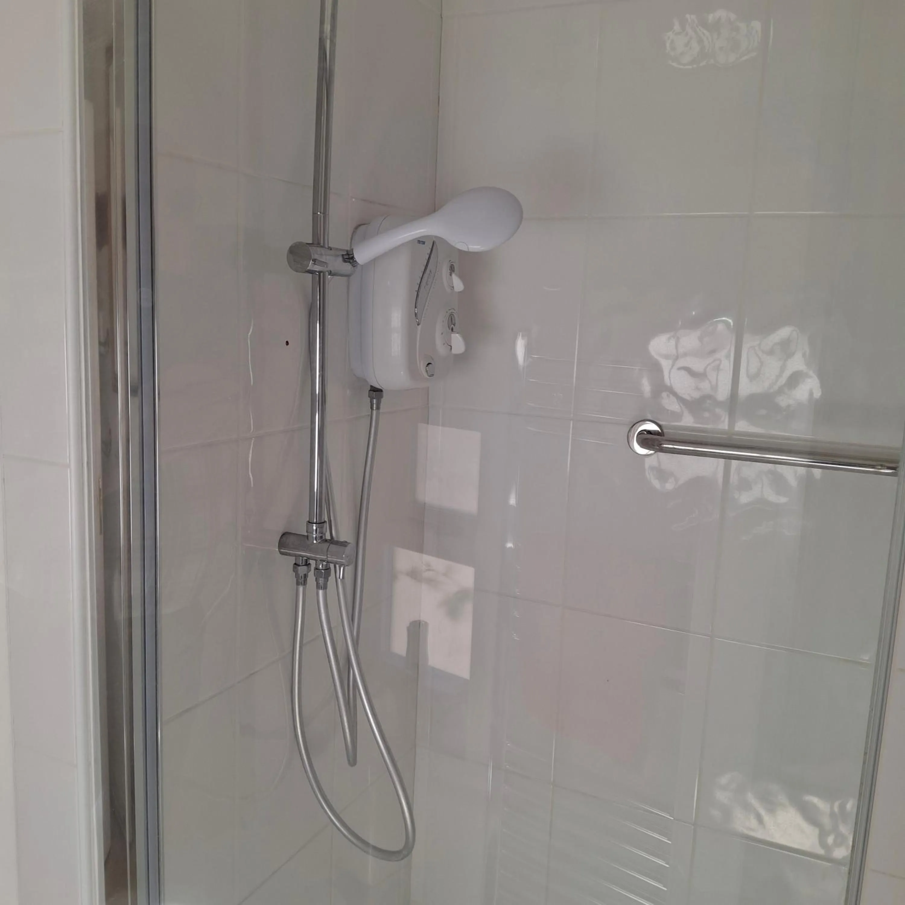 Shower in The Abbey Hotel & Apartments