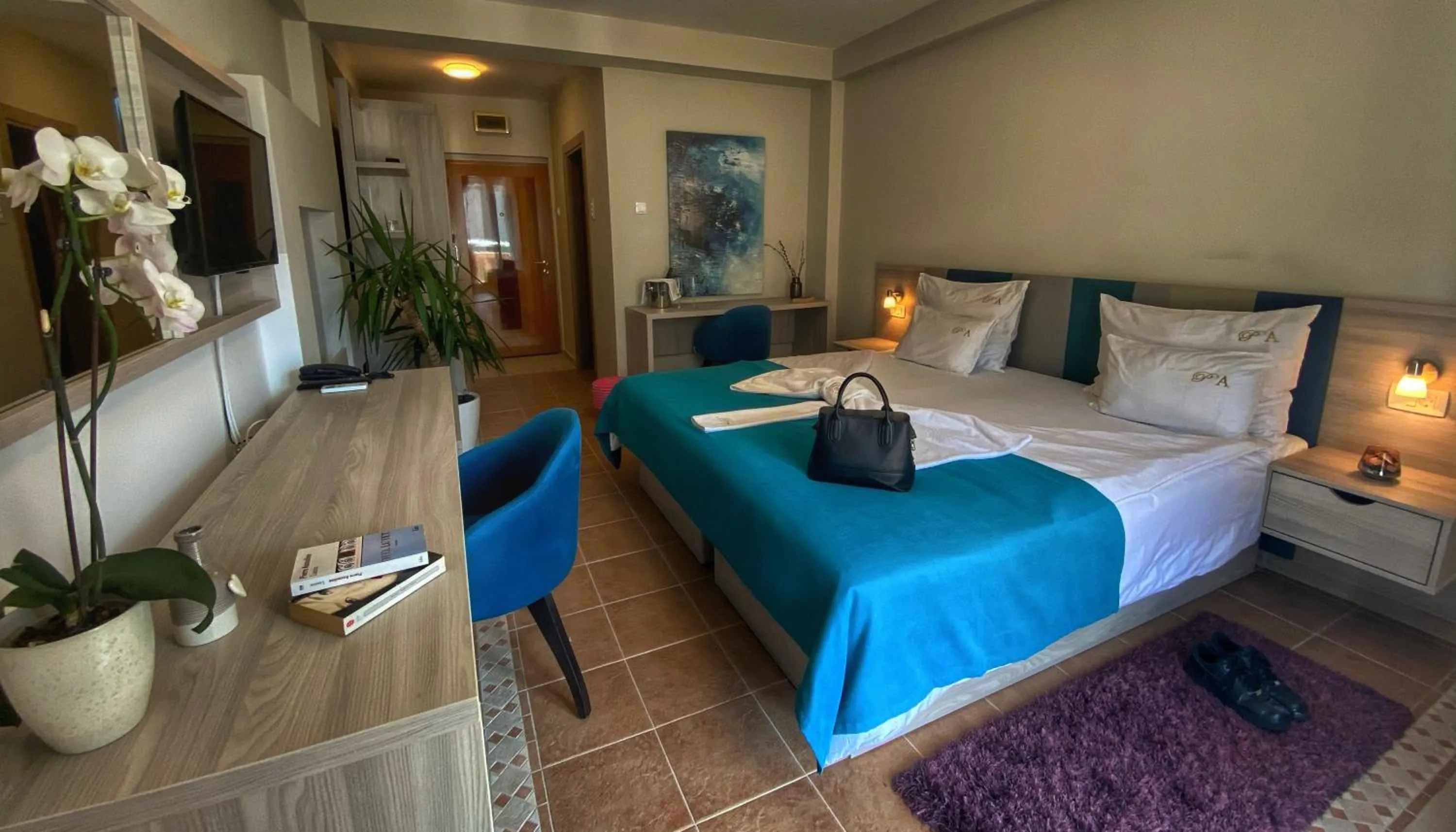 Photo of the whole room, Bed in Montebay Perla