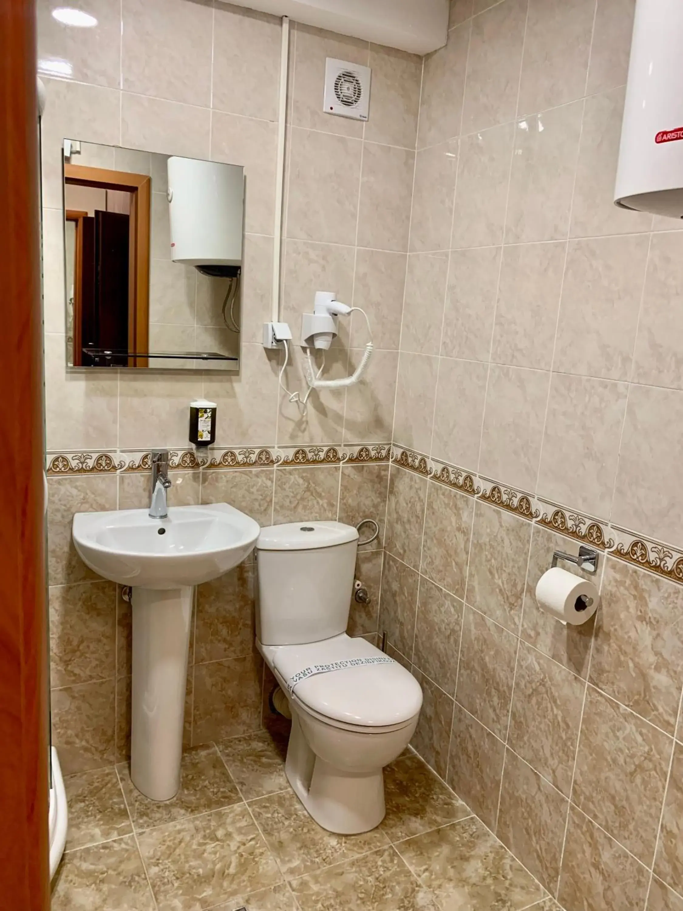 Double or Twin Room in Montebay Perla Double or Twin Room in Montebay Perla