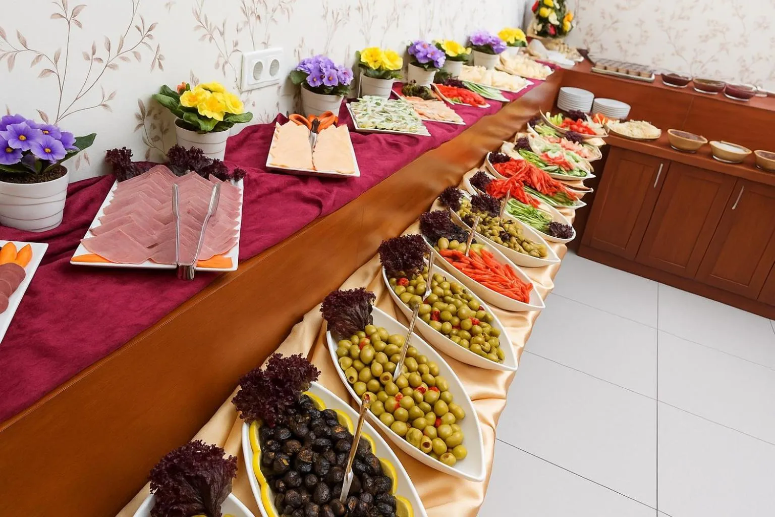 Buffet breakfast in Grand Hotel Avcılar