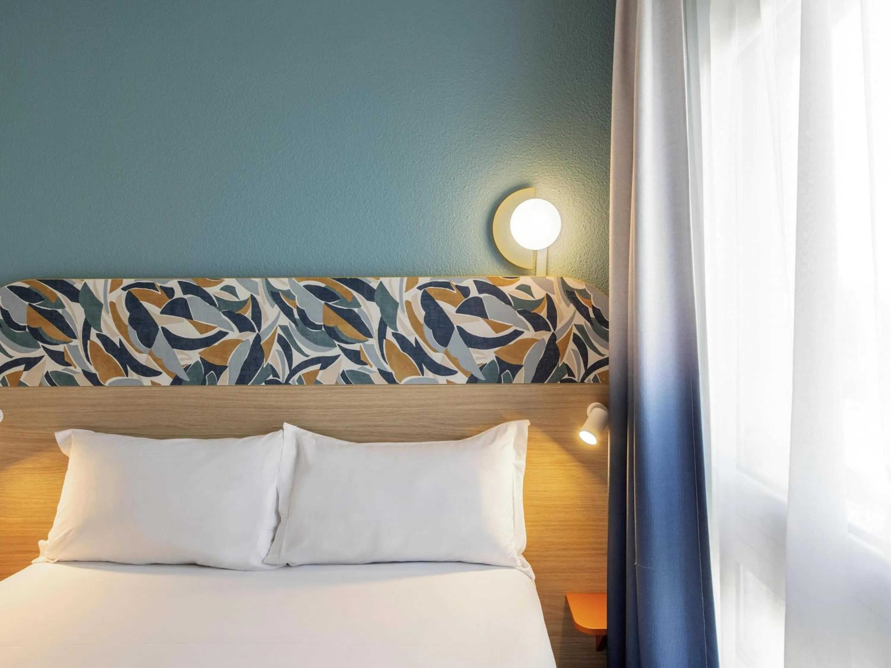 Bedroom, Bed in Aparthotel Adagio Access Paris La Villette