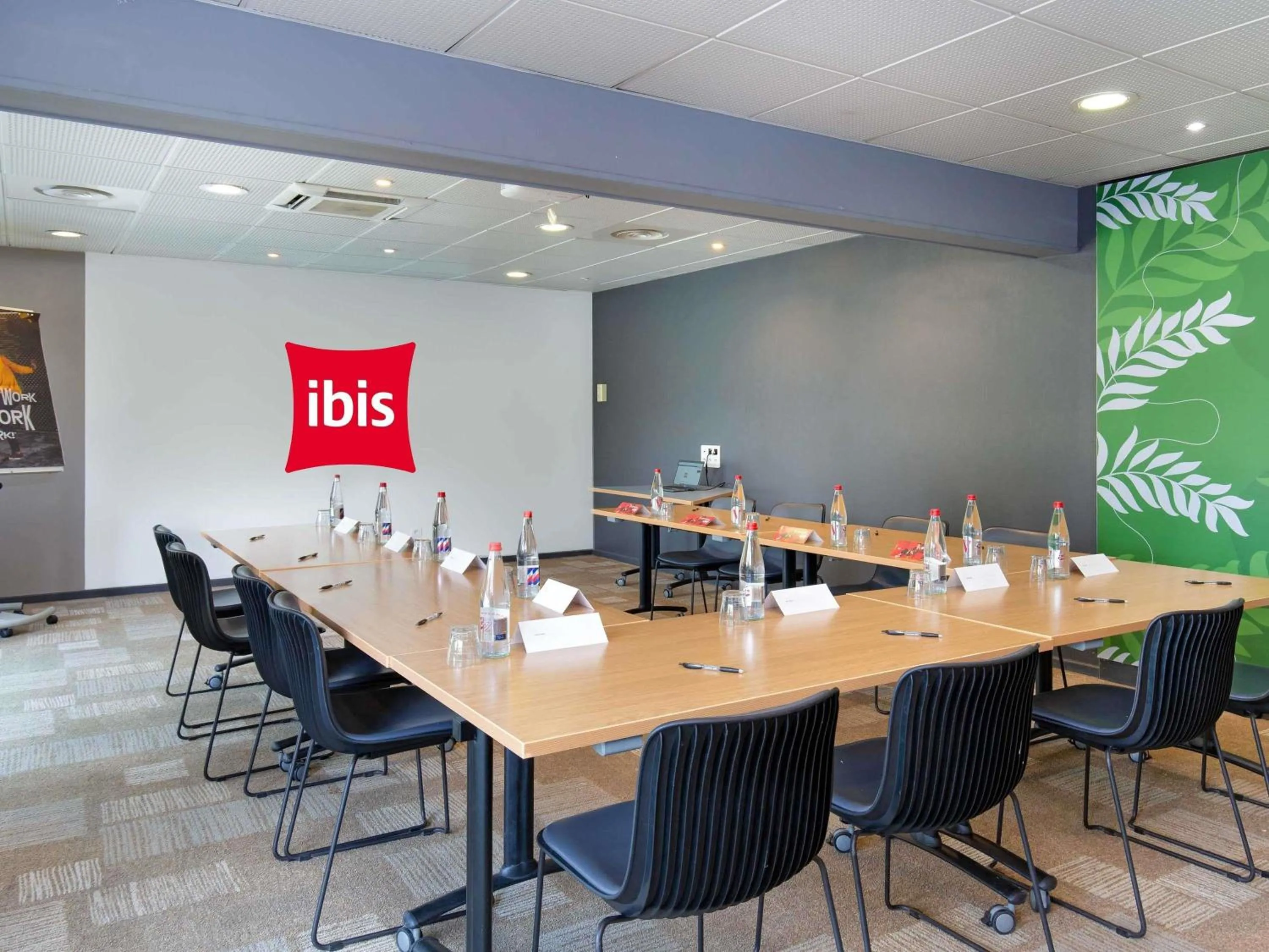 Meeting/conference room in ibis Salon de Provence
