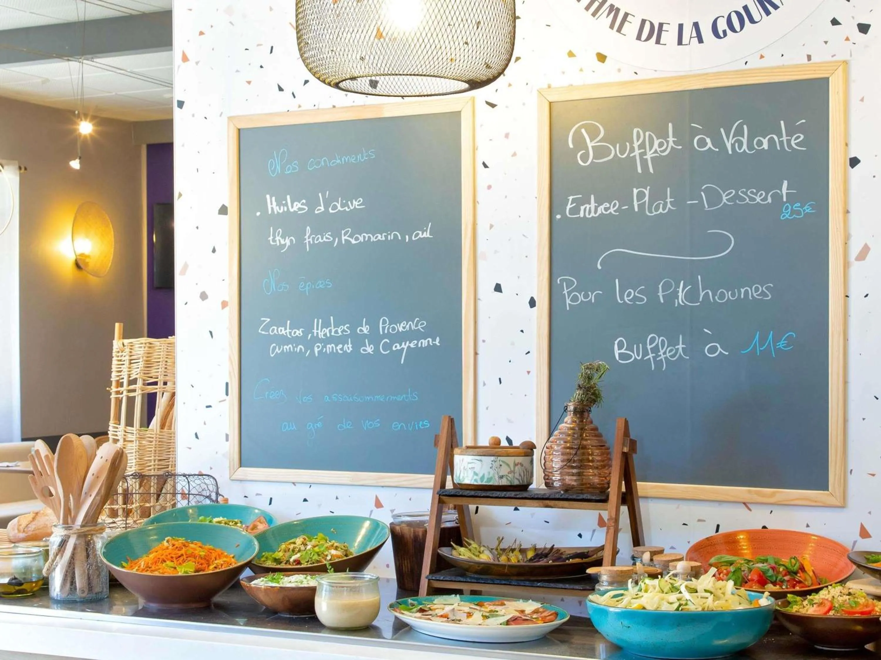 Restaurant/places to eat in ibis Salon de Provence