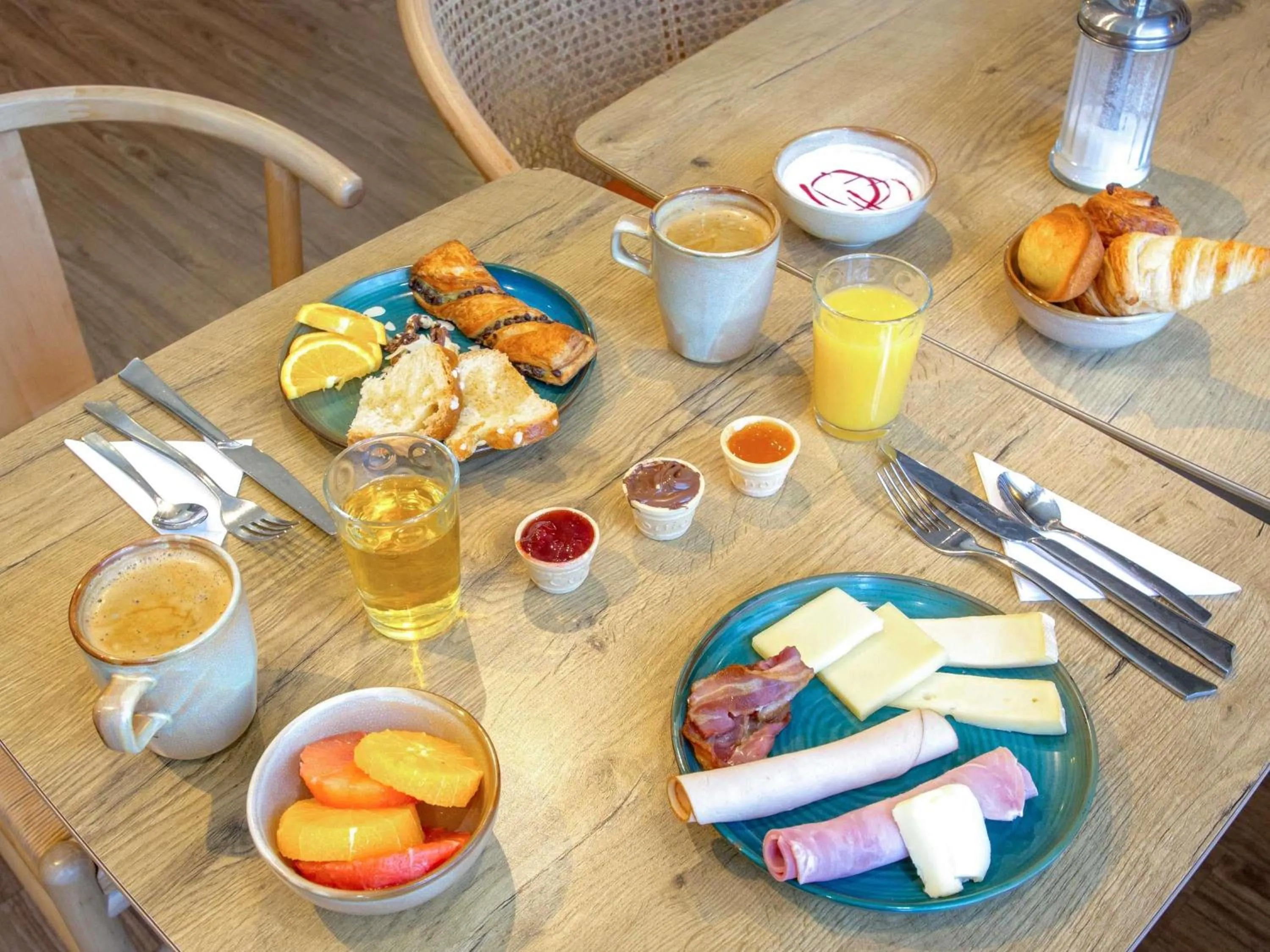 Breakfast in ibis Salon de Provence